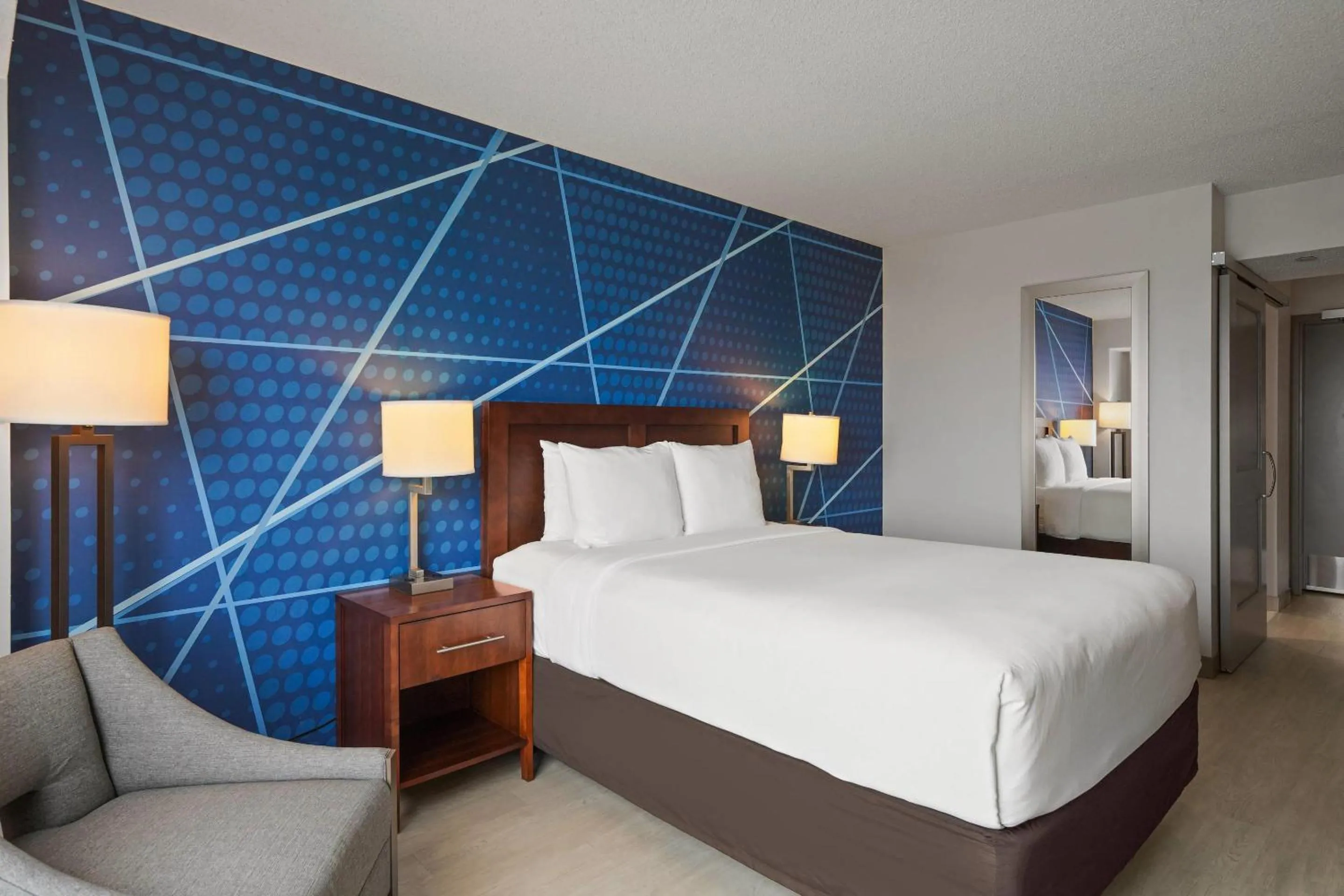 Bedroom, Bed in Comfort Inn By the Bay