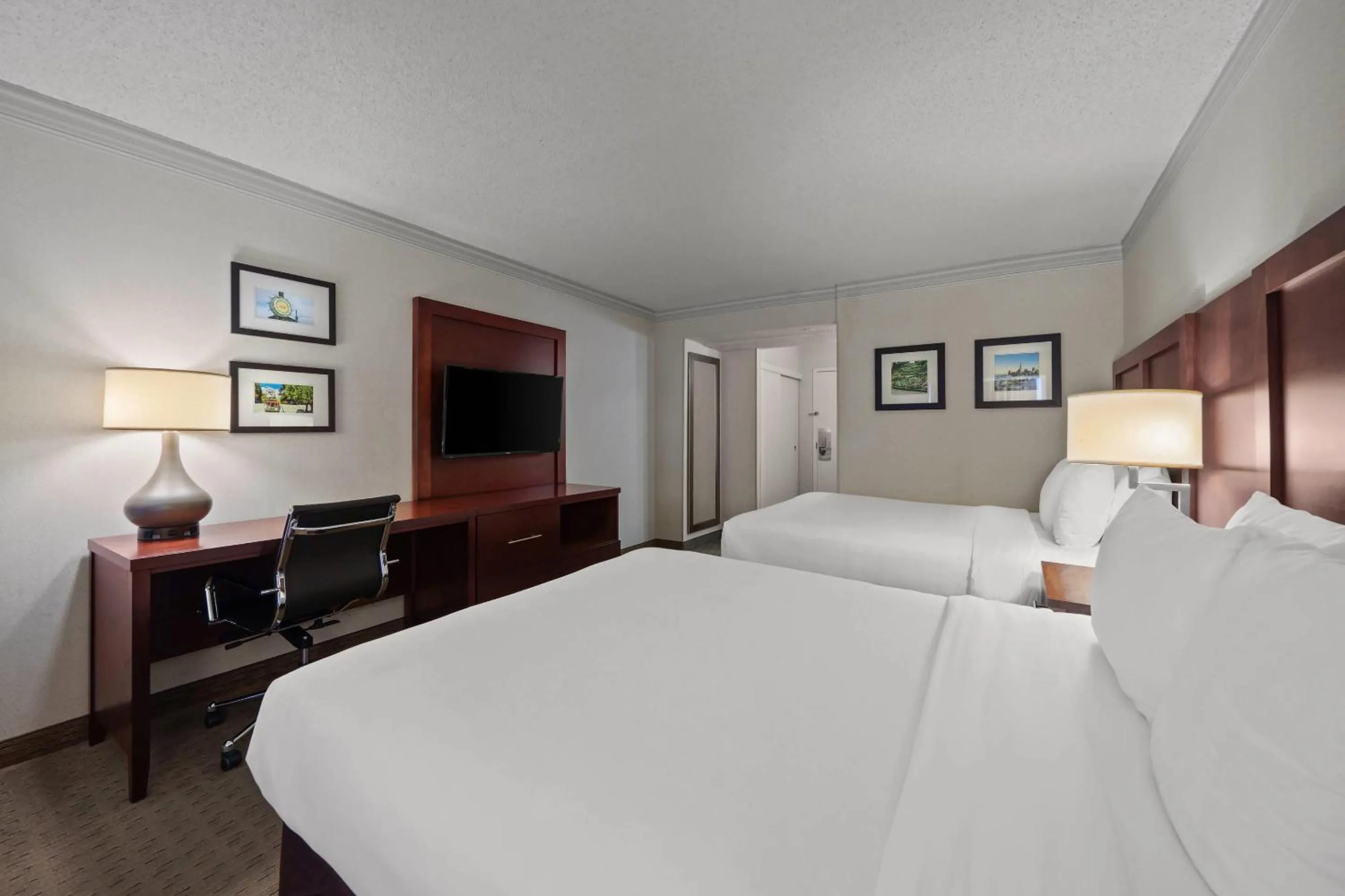 Bedroom, Bed in Comfort Inn By the Bay