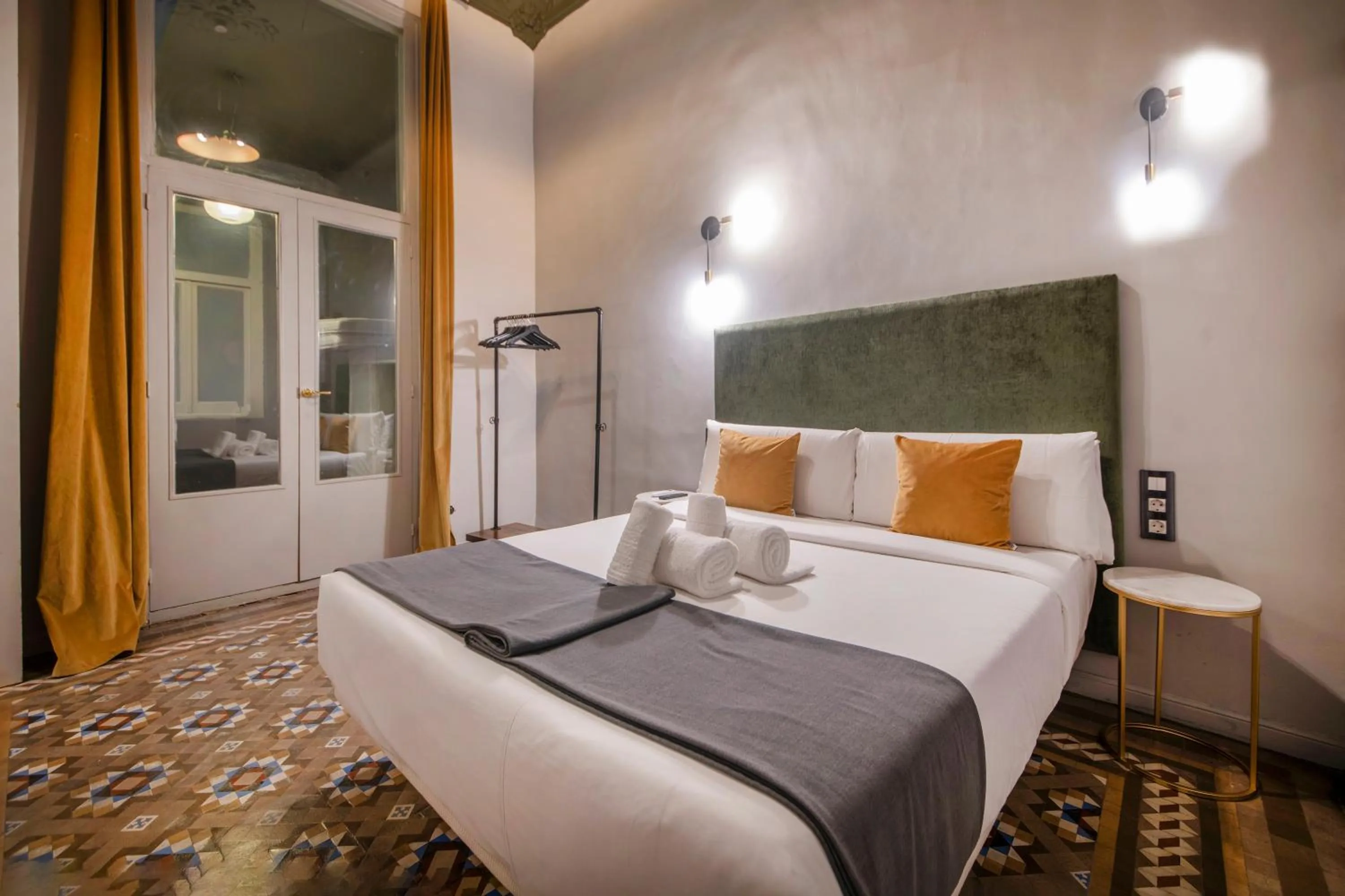 Bedroom, Bed in You Stylish City Center Apartments