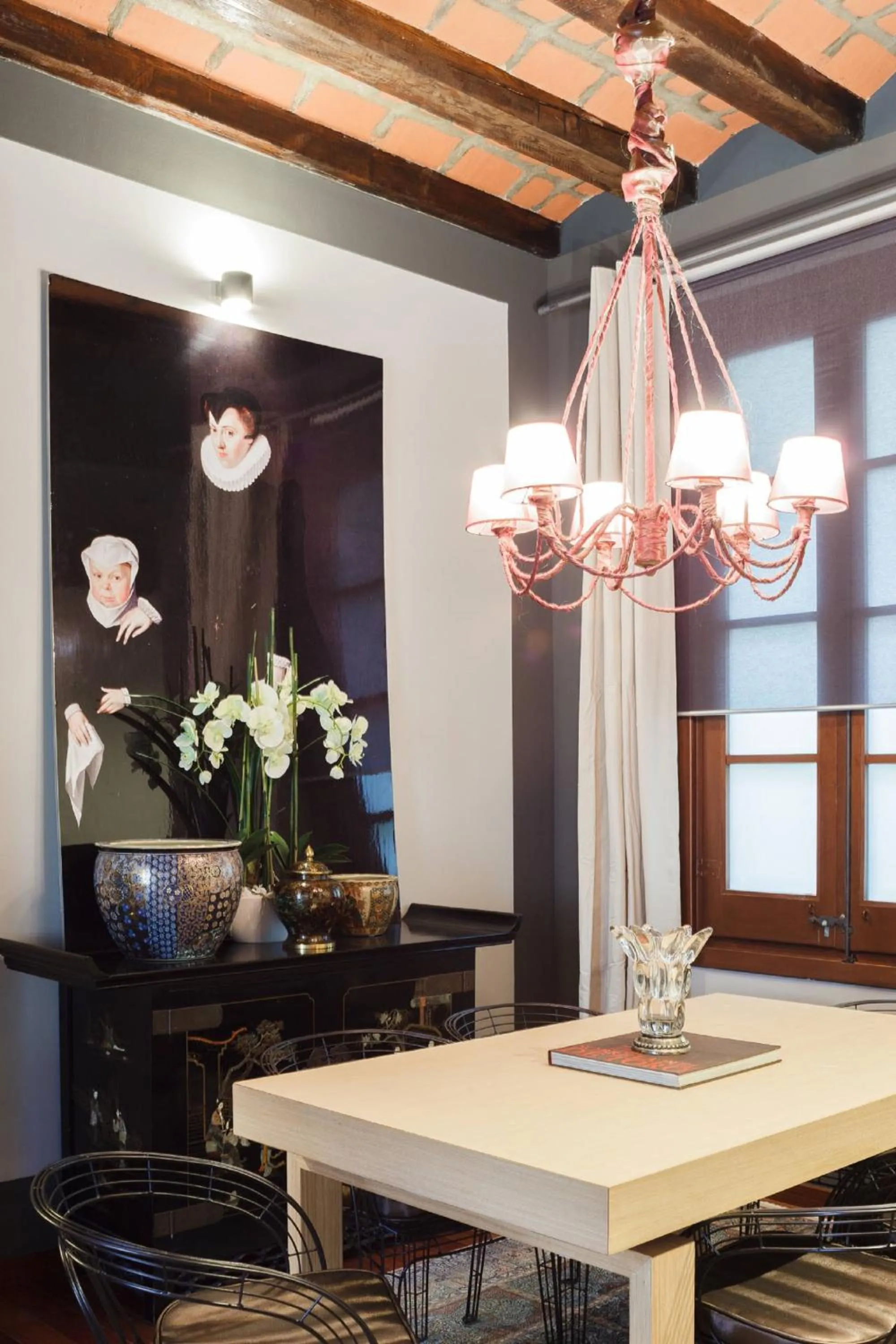 Dining area in You Stylish City Center Apartments