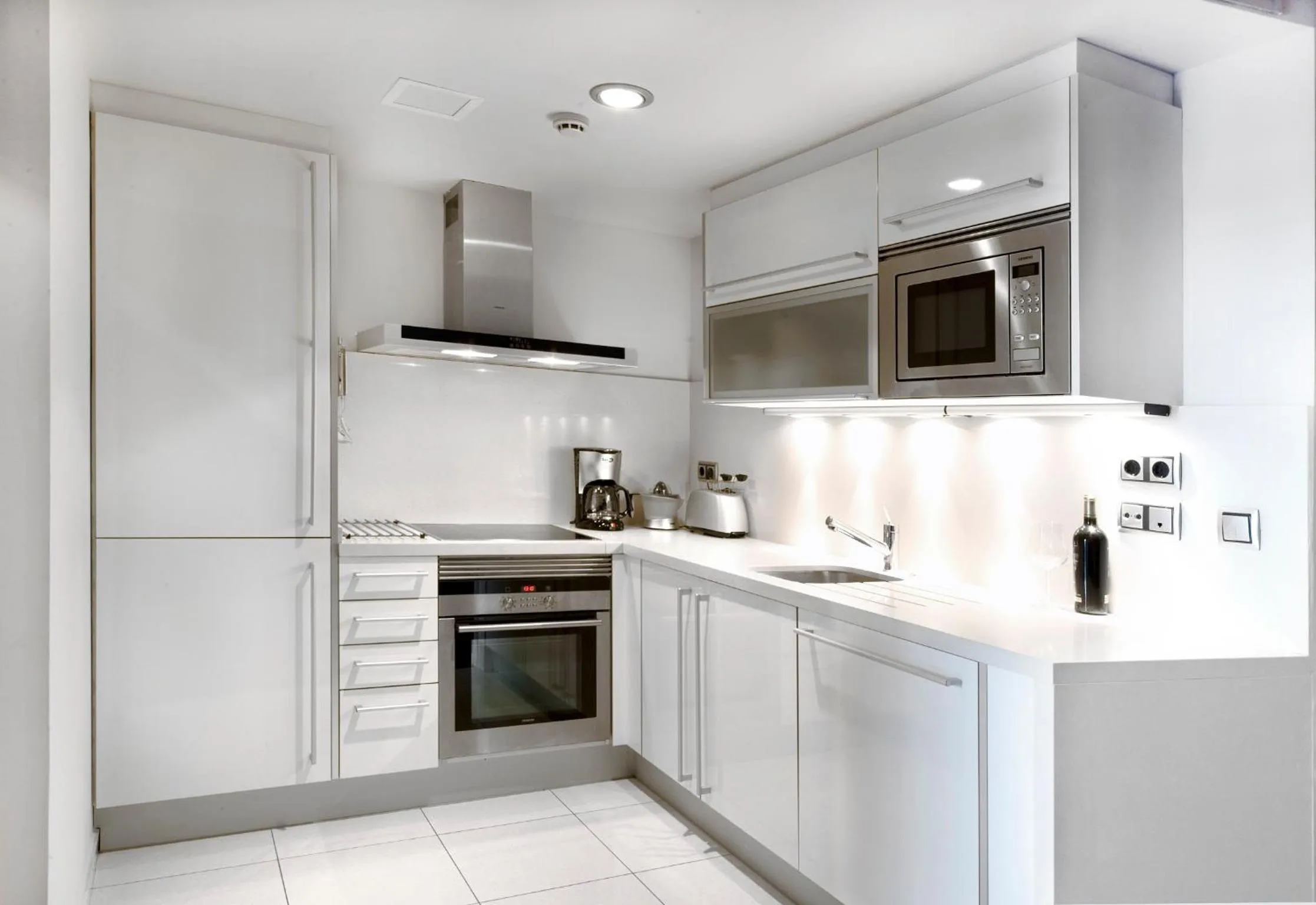 Kitchen or kitchenette in You Stylish City Center Apartments