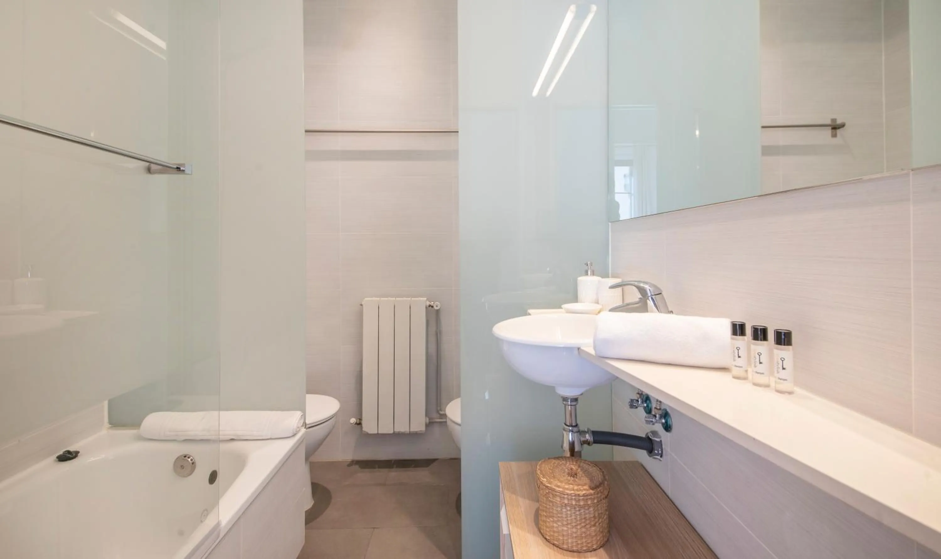 Bathroom in You Stylish City Center Apartments