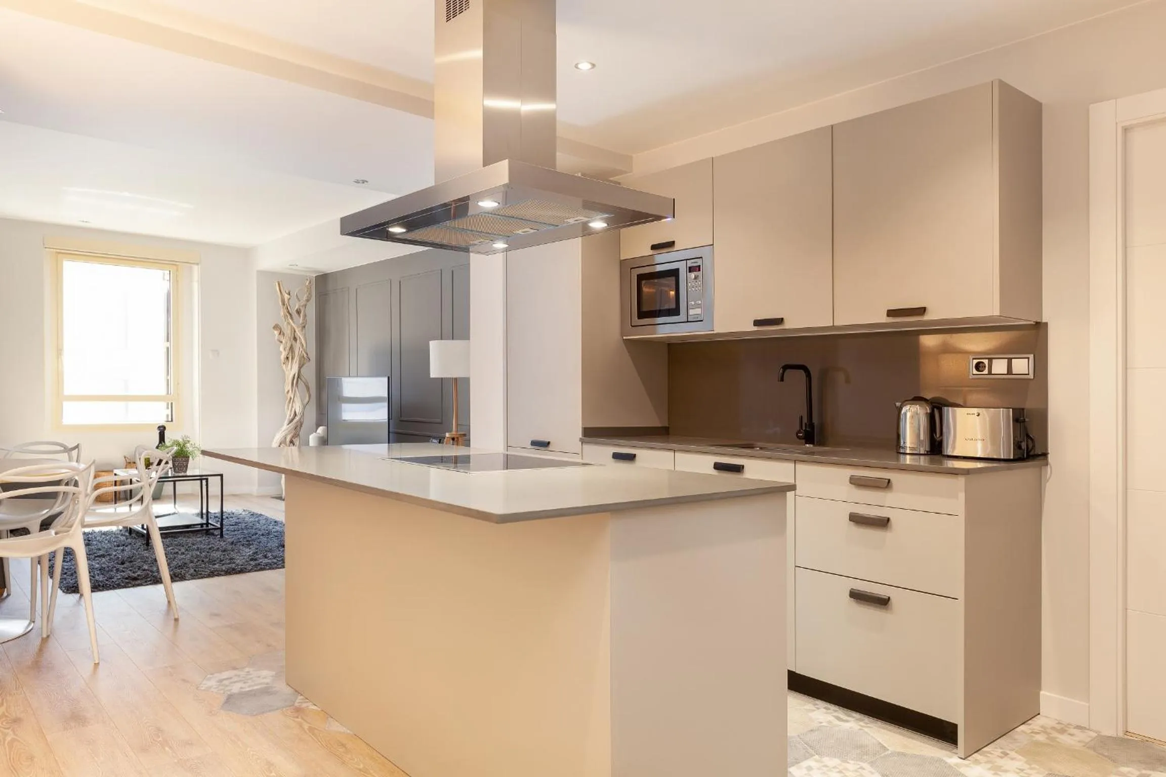 Kitchen or kitchenette in You Stylish City Center Apartments