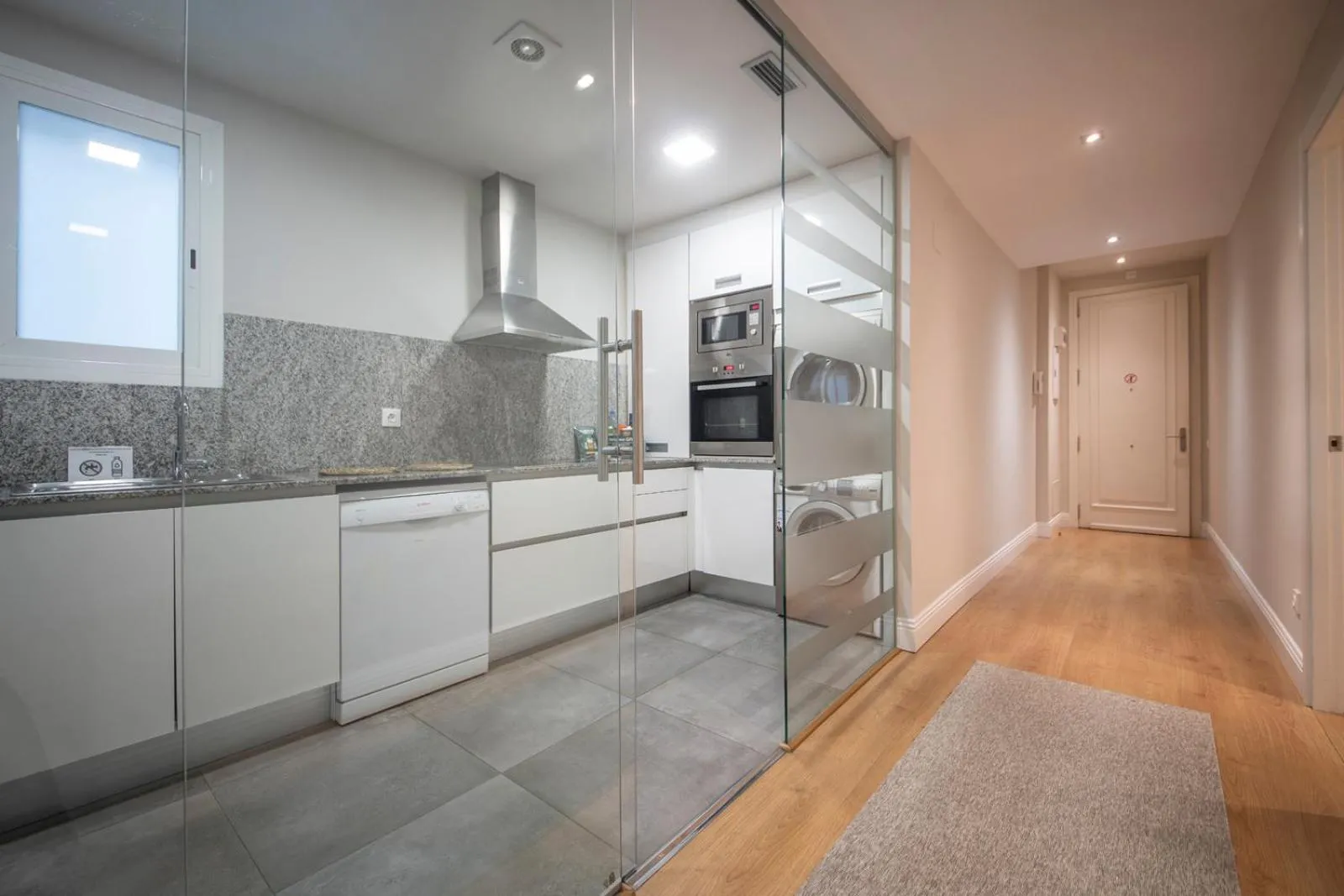 Kitchen or kitchenette in You Stylish City Center Apartments