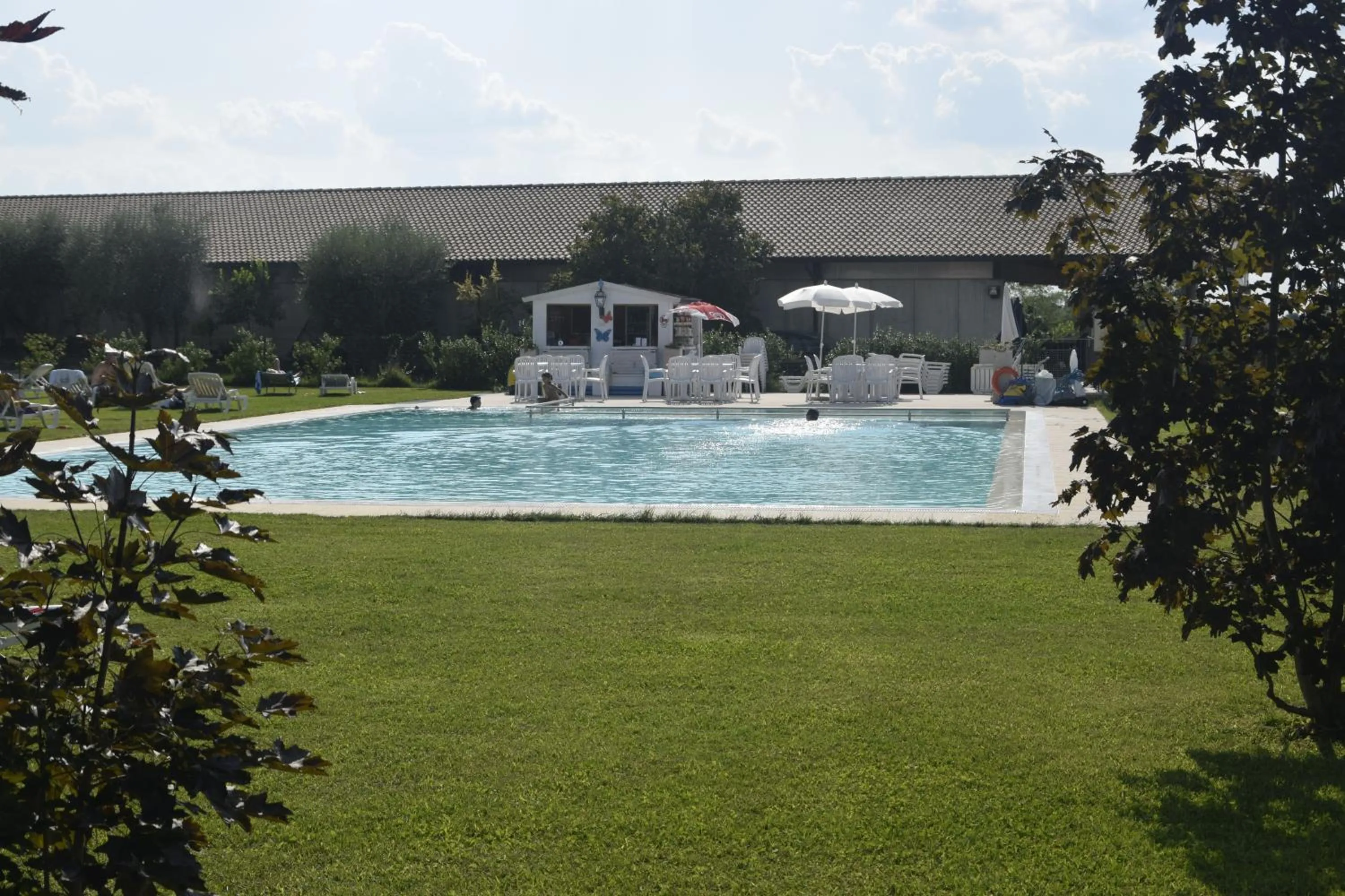 Pool view in Relais Corte Pontigliardo