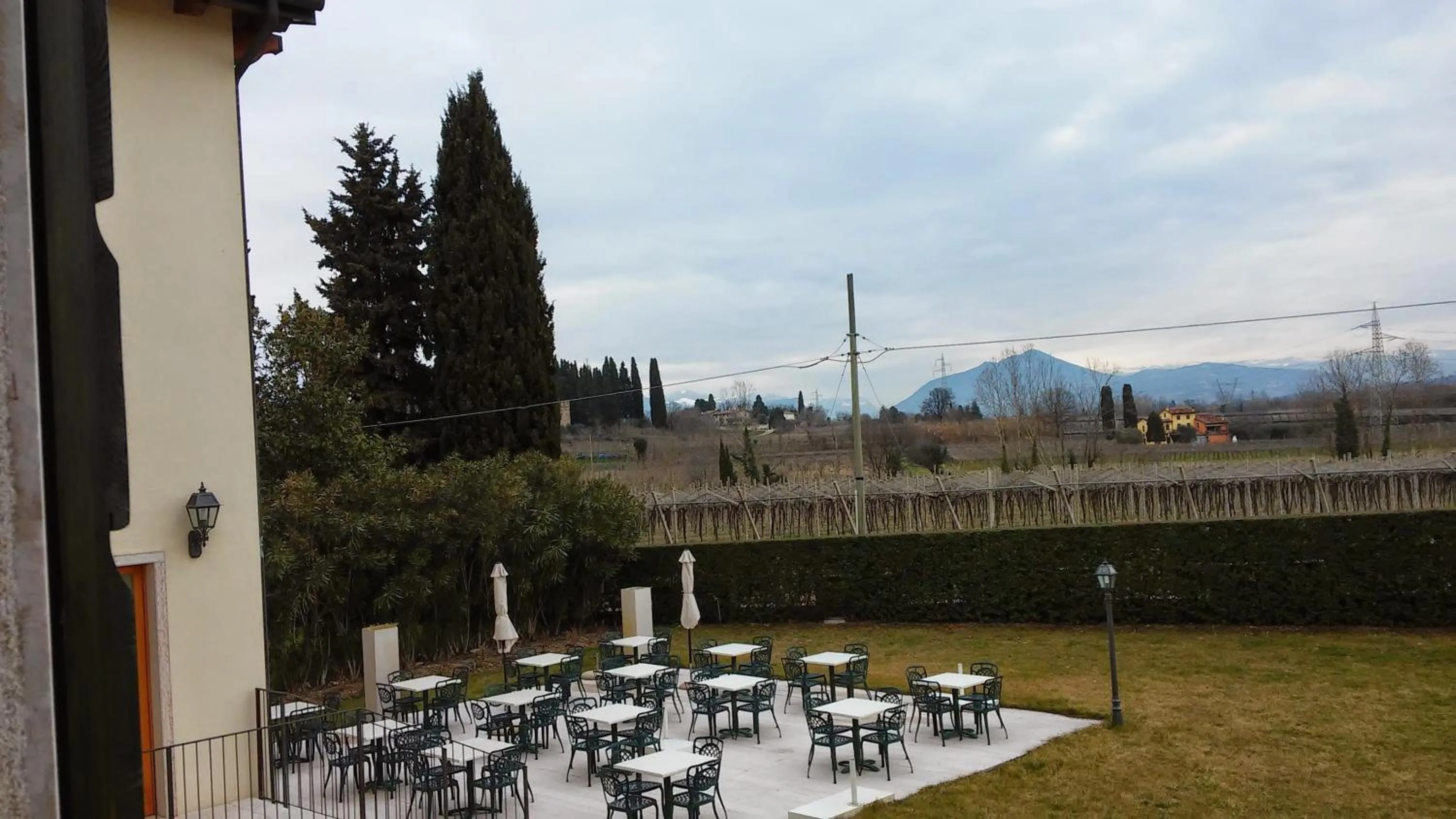 Garden view in Relais Corte Pontigliardo