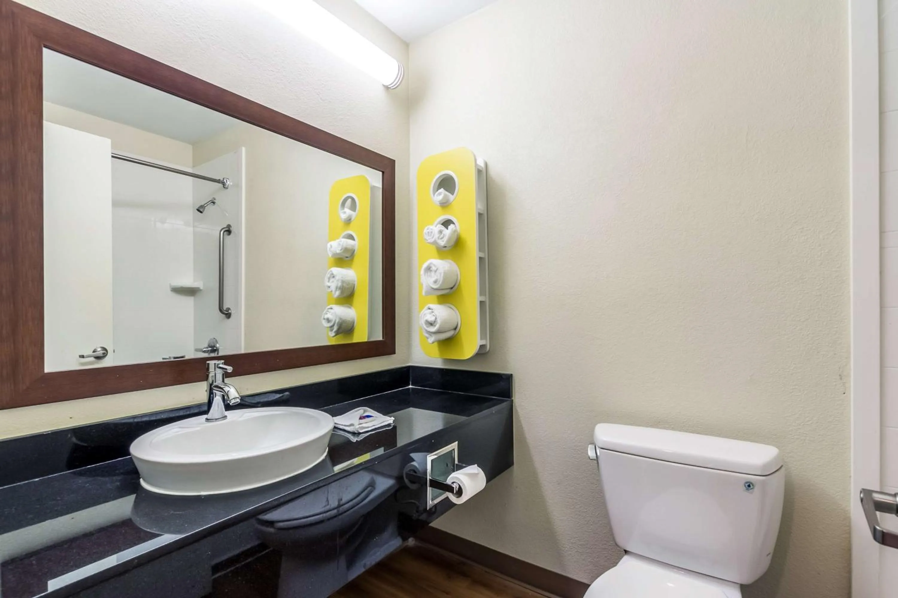 Toilet in Motel 6 New Brunswick