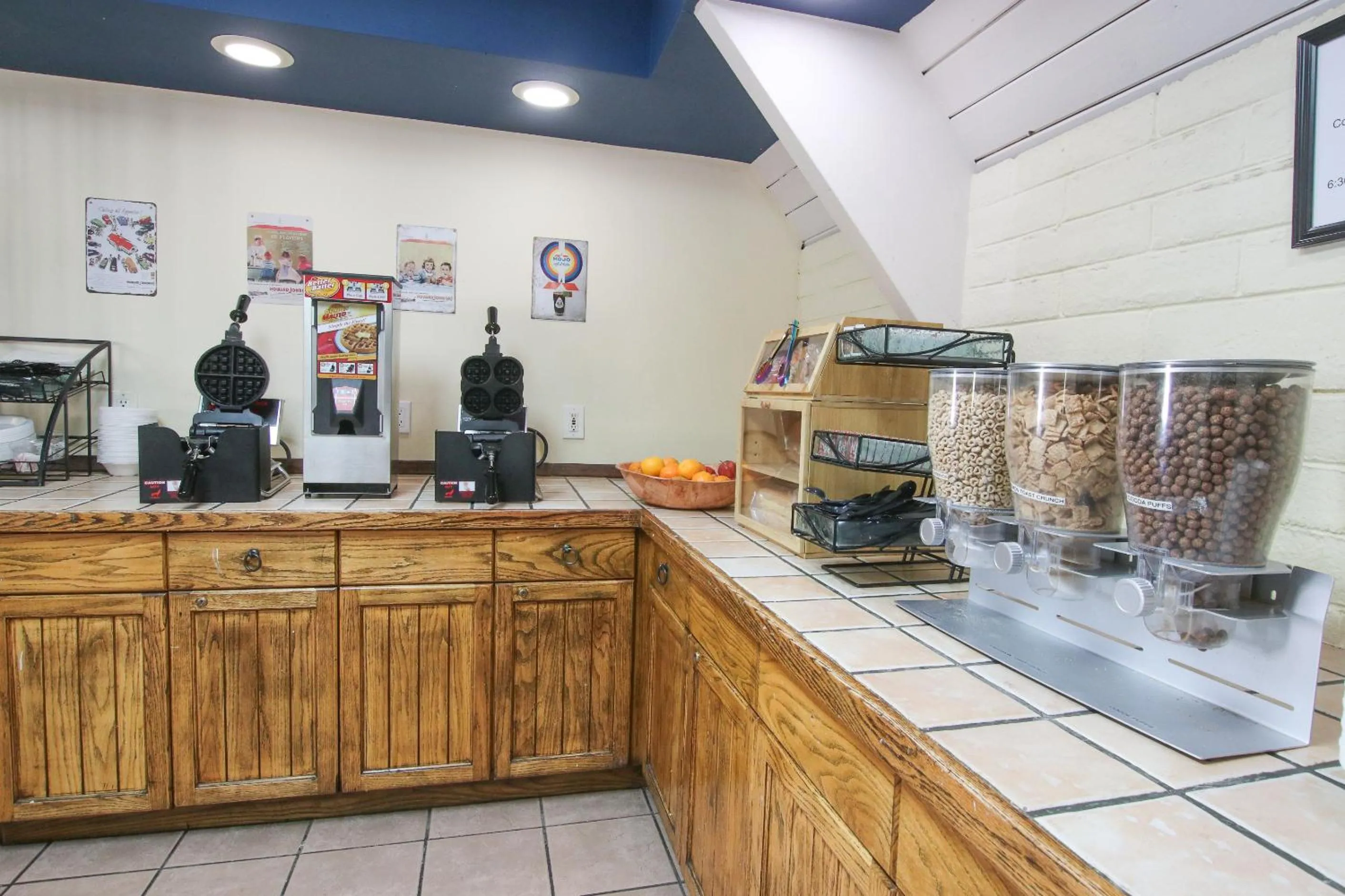 Breakfast in Hotel 505