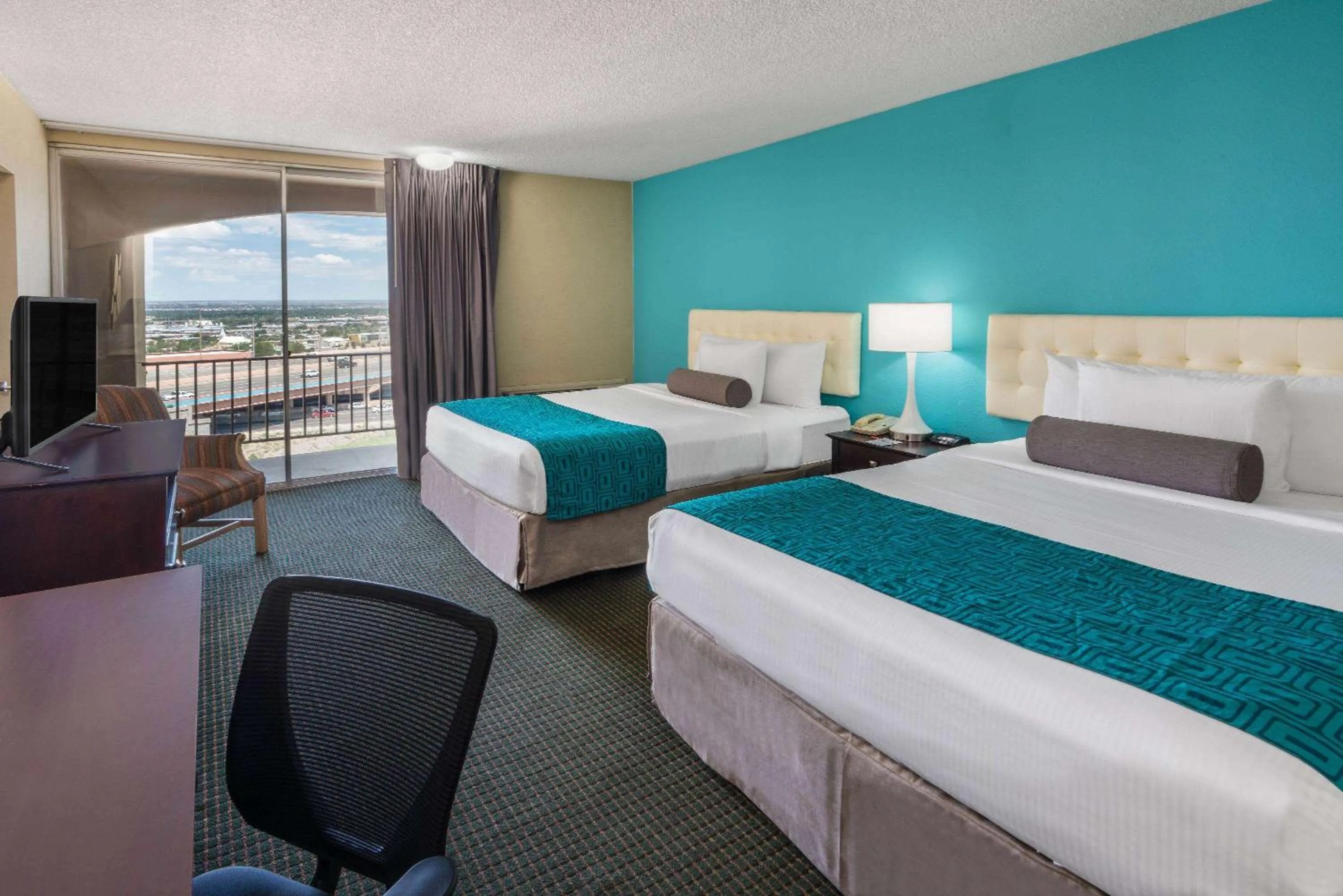 Photo of the whole room in Hotel 505