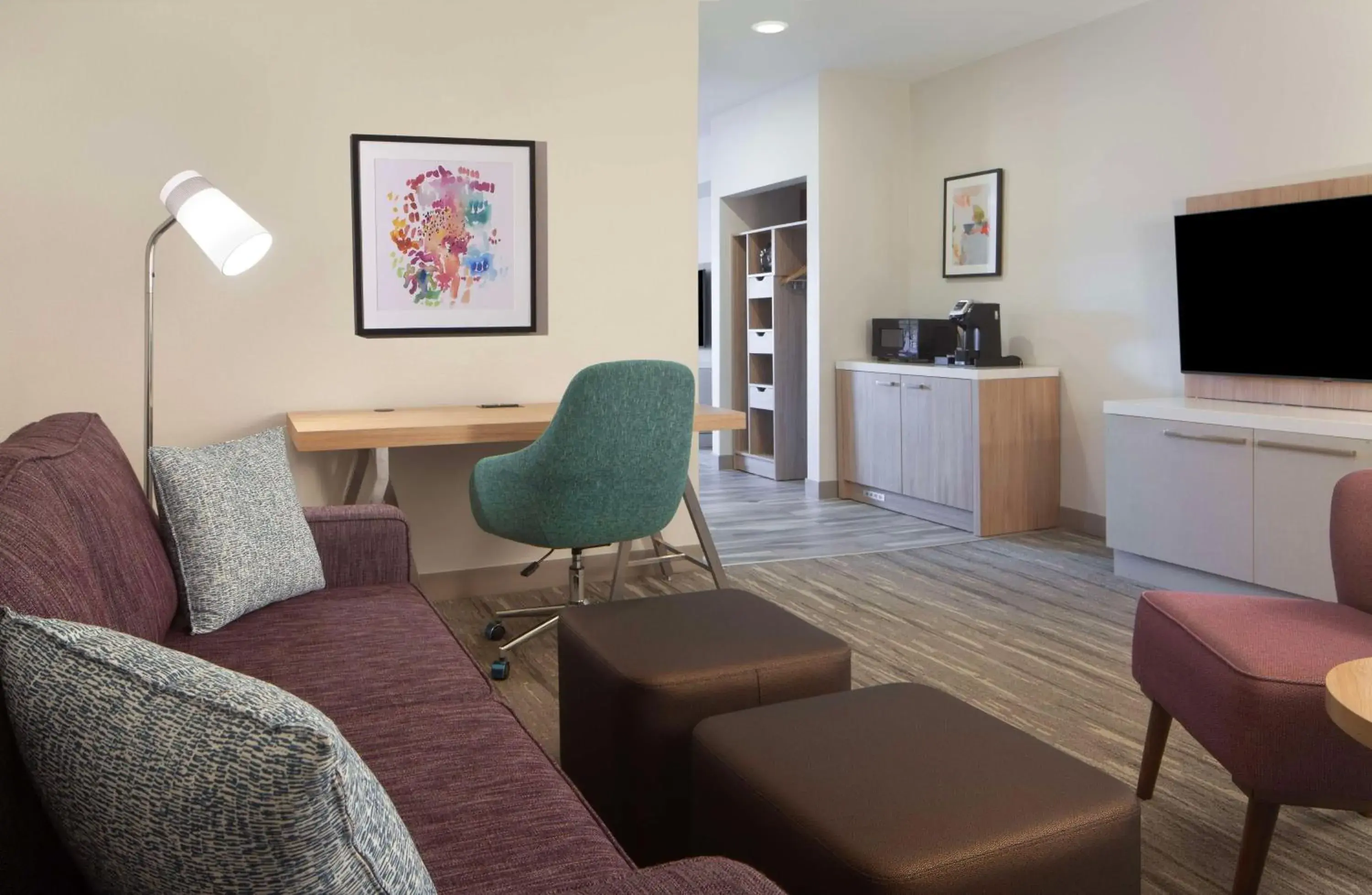 One-Bedroom King Suite - Mobility and Hearing Access Tub in Hilton Garden Inn Shreveport One-Bedroom King Suite - Mobility and Hearing Access Tub in Hilton Garden Inn Shreveport