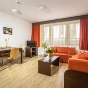 Communal lounge/ TV room in Prater Residence Aparthotel