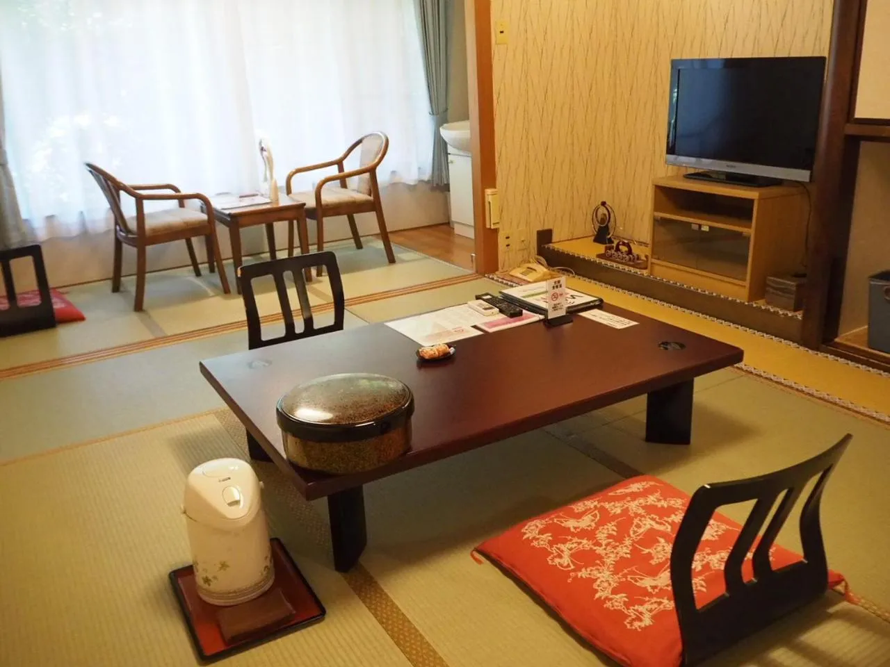 Photo of the whole room in Gyokusenkaku
