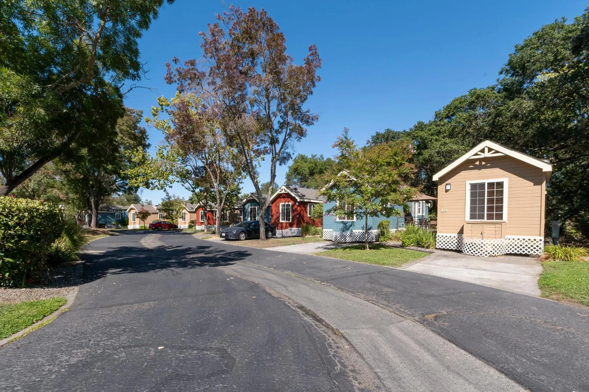 Property building in RiverPointe Napa Valley Resort