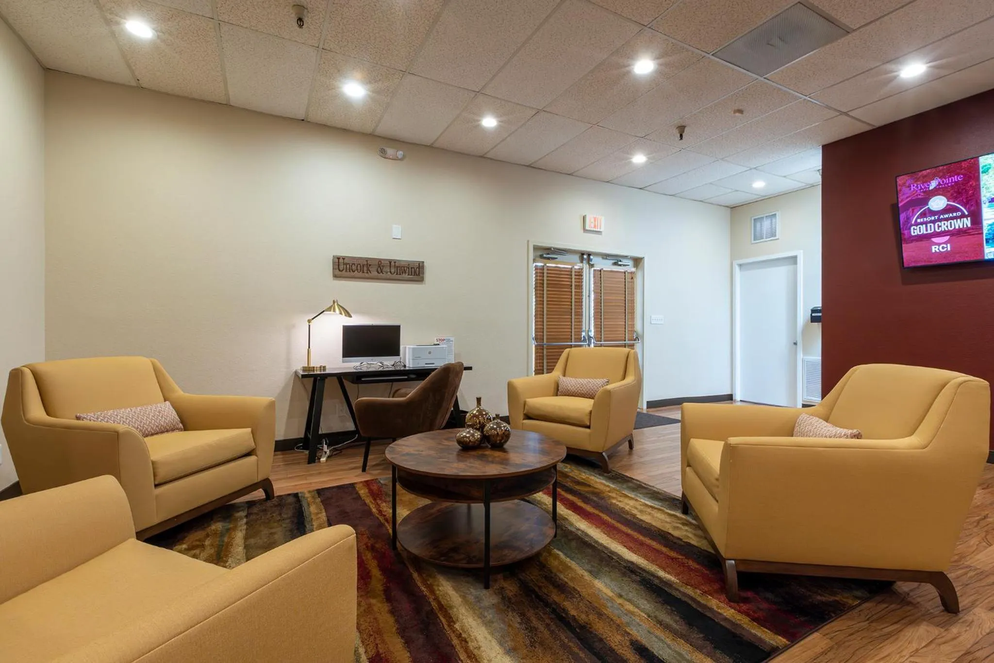 Seating area in RiverPointe Napa Valley Resort