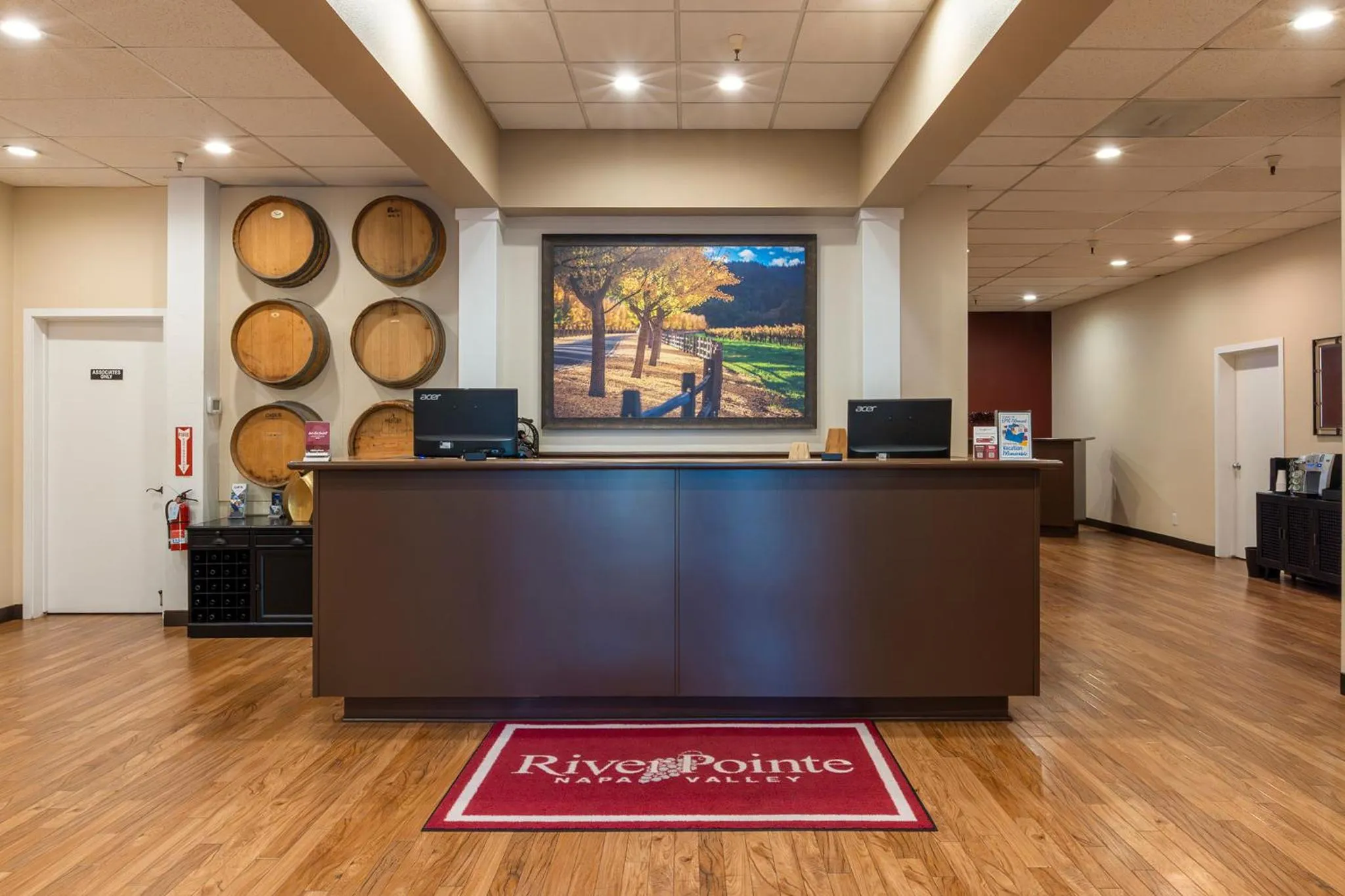 Lobby or reception in RiverPointe Napa Valley Resort