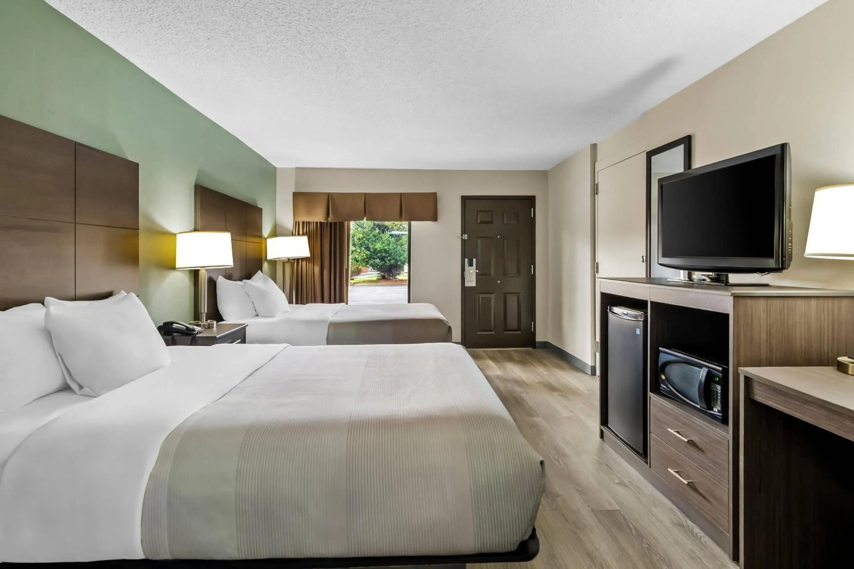 Bedroom, Bed in Quality Inn Hillsville