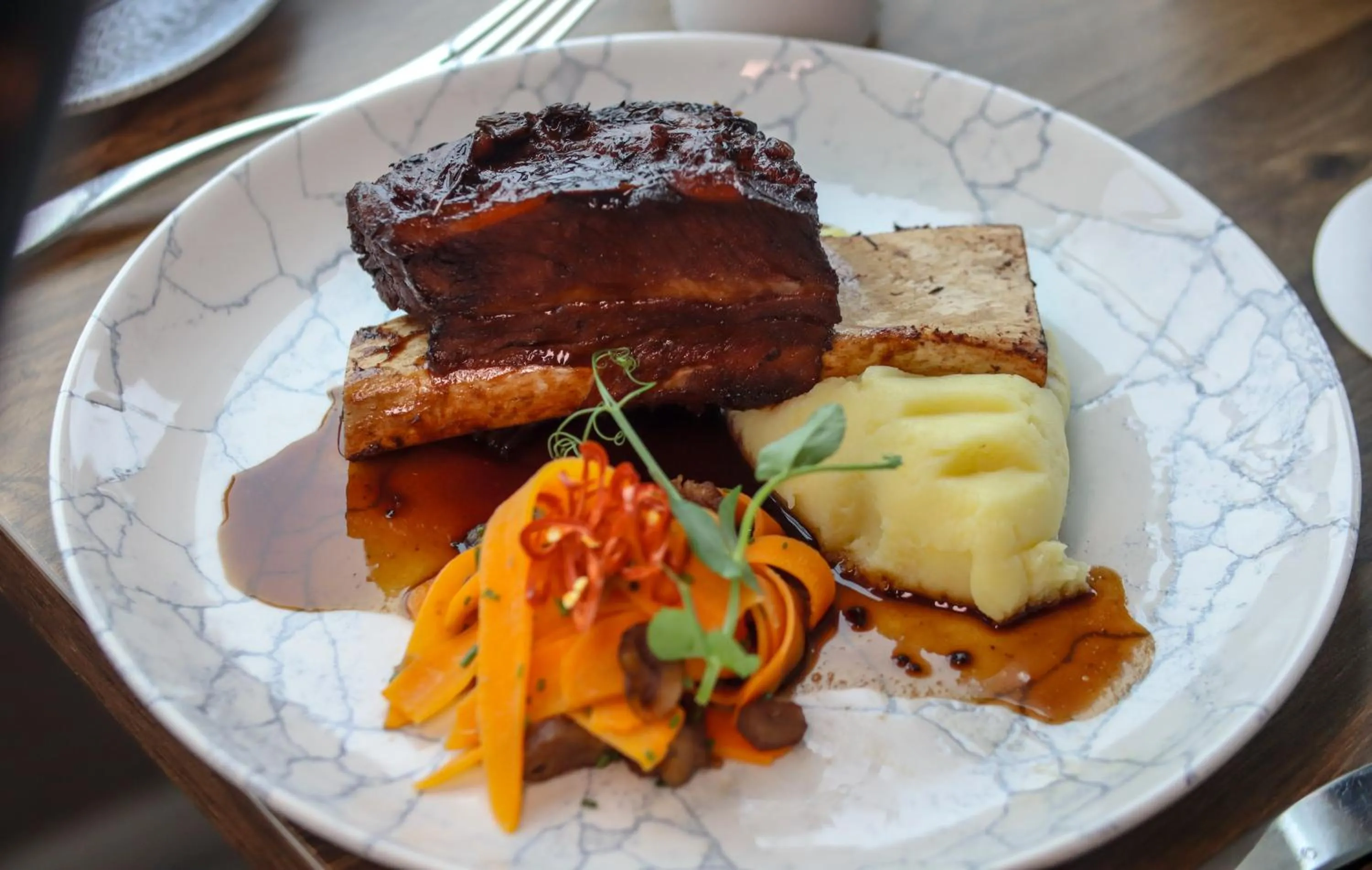 Food in Ommaroo Hotel