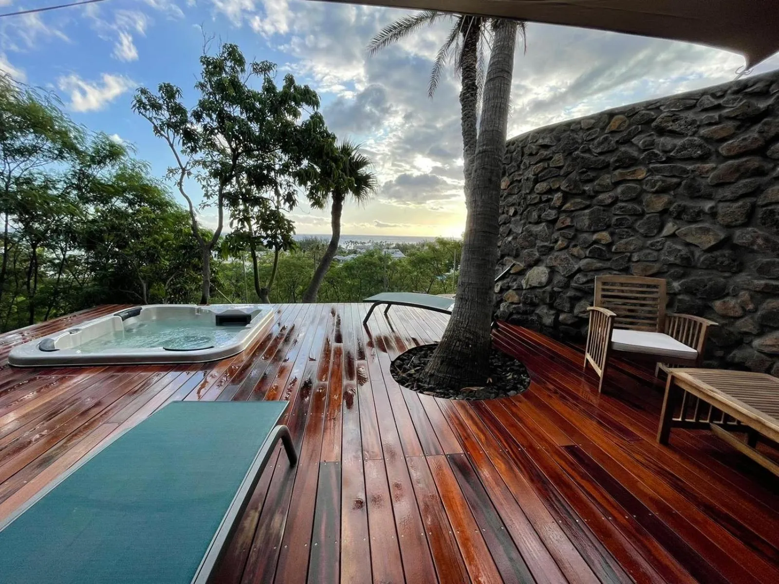 Hot Tub in Villa Prana