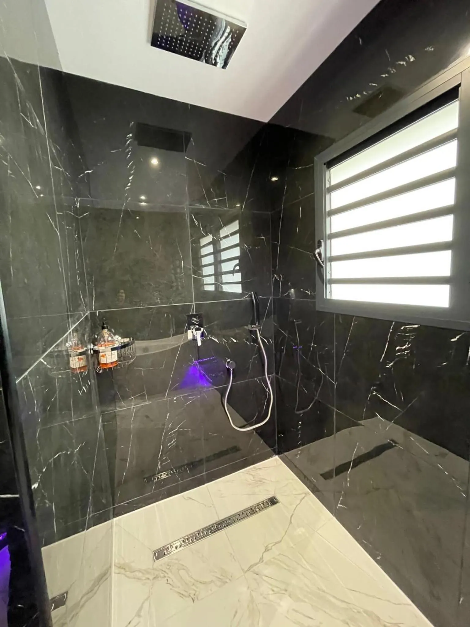 Shower in Villa Prana