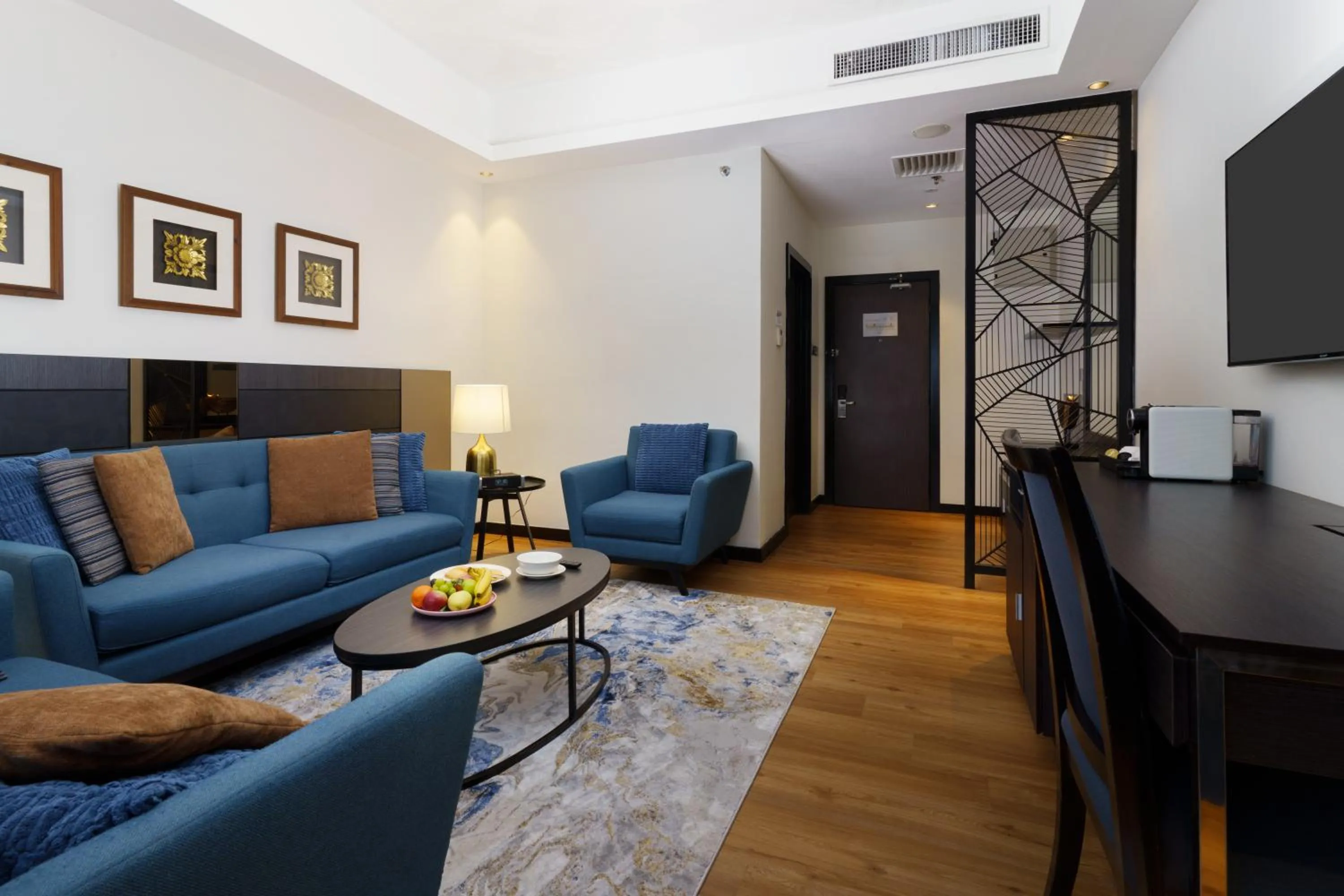 TV and multimedia in Bespoke Hotel Puchong