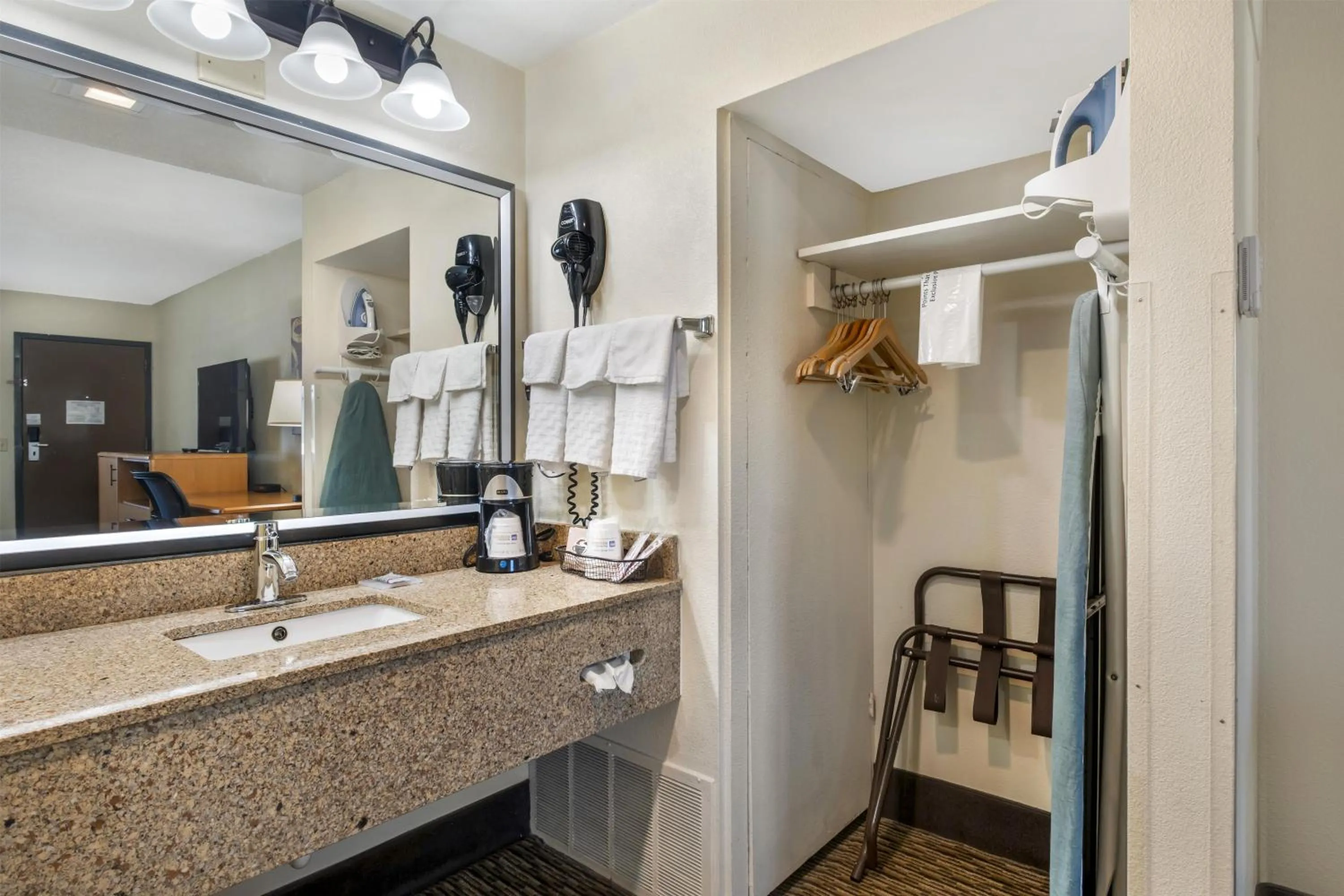 Bathroom in Best Western Winchester Hotel