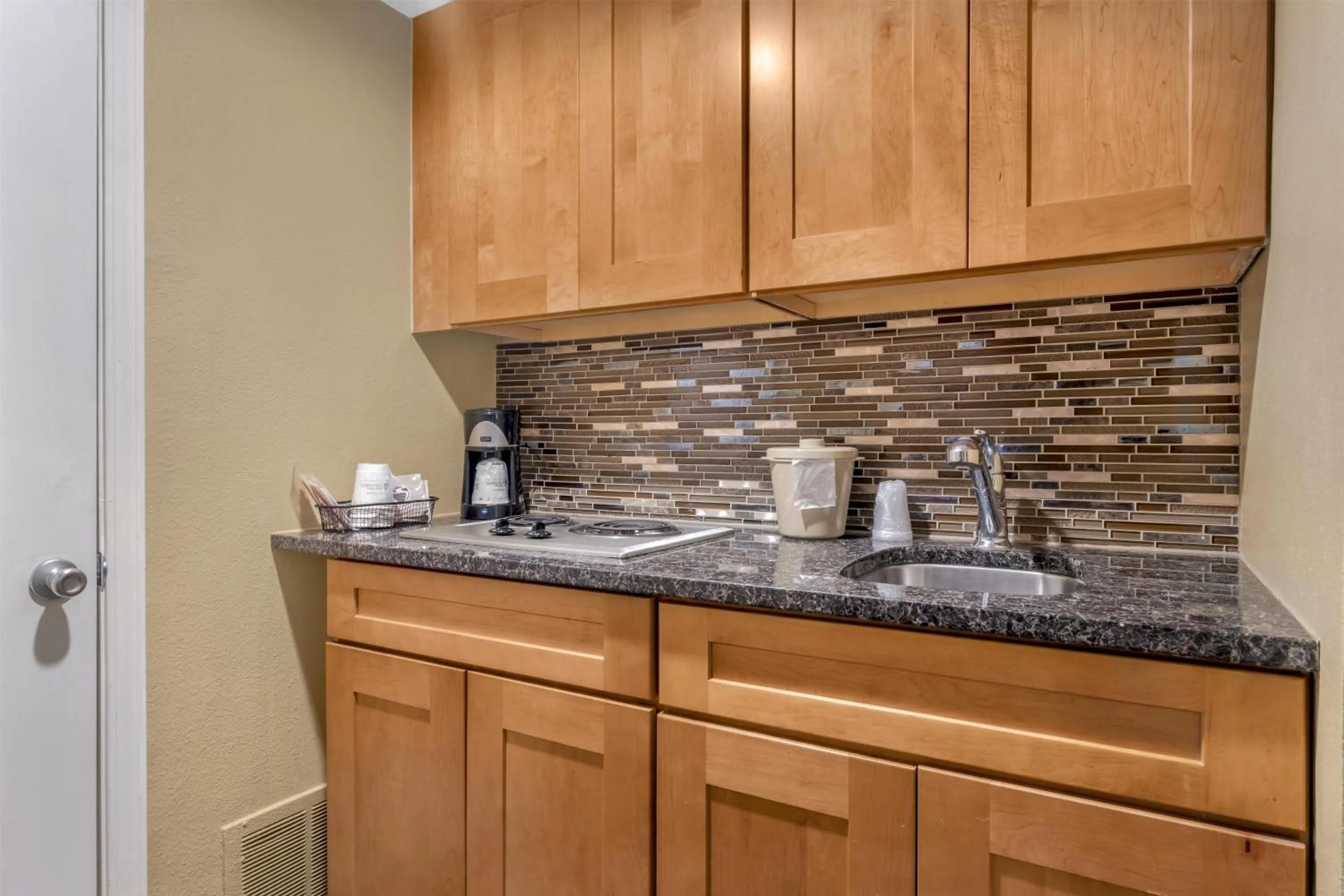 Bedroom in Best Western Winchester Hotel