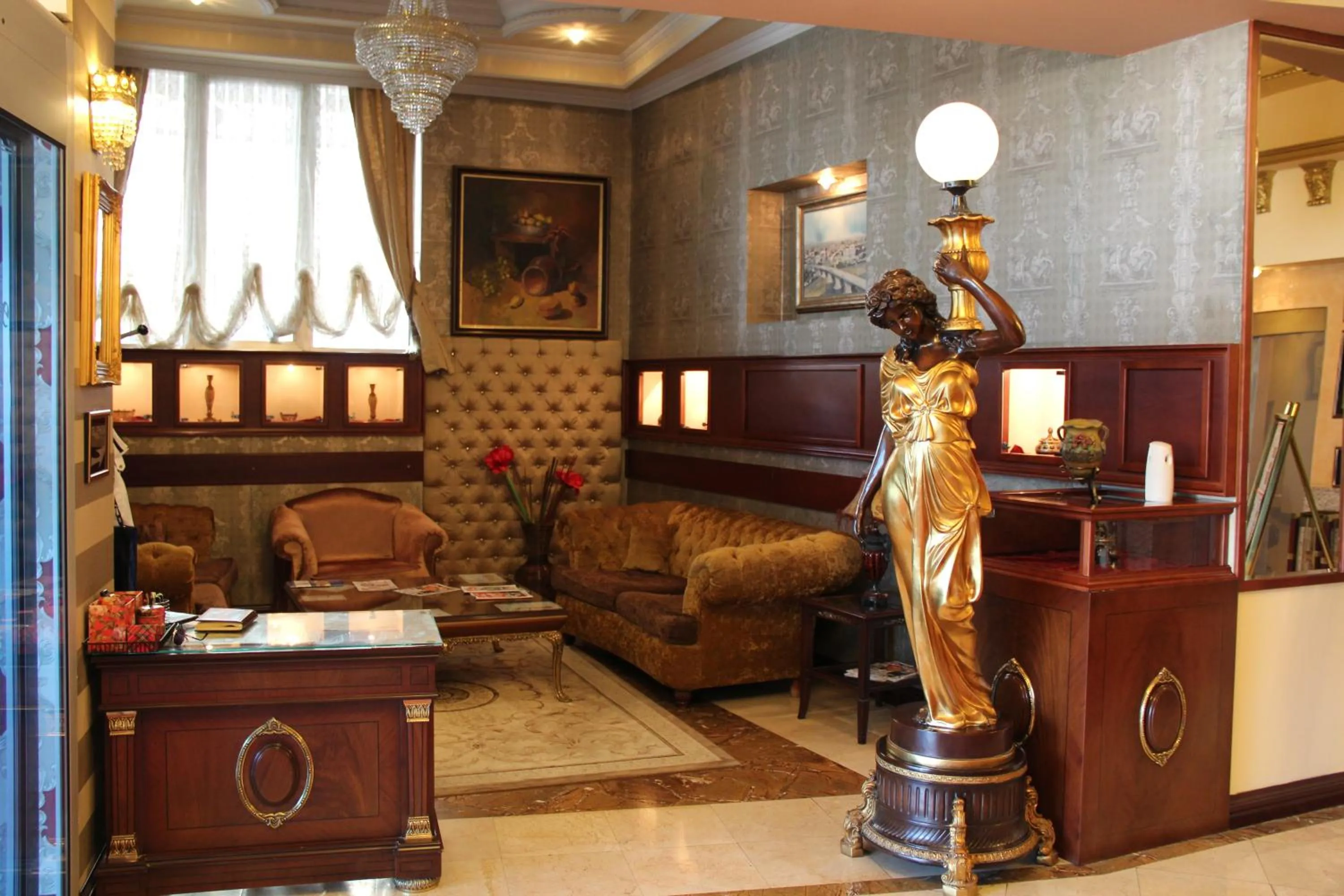 Lobby or reception in Stone Bridge Hotel