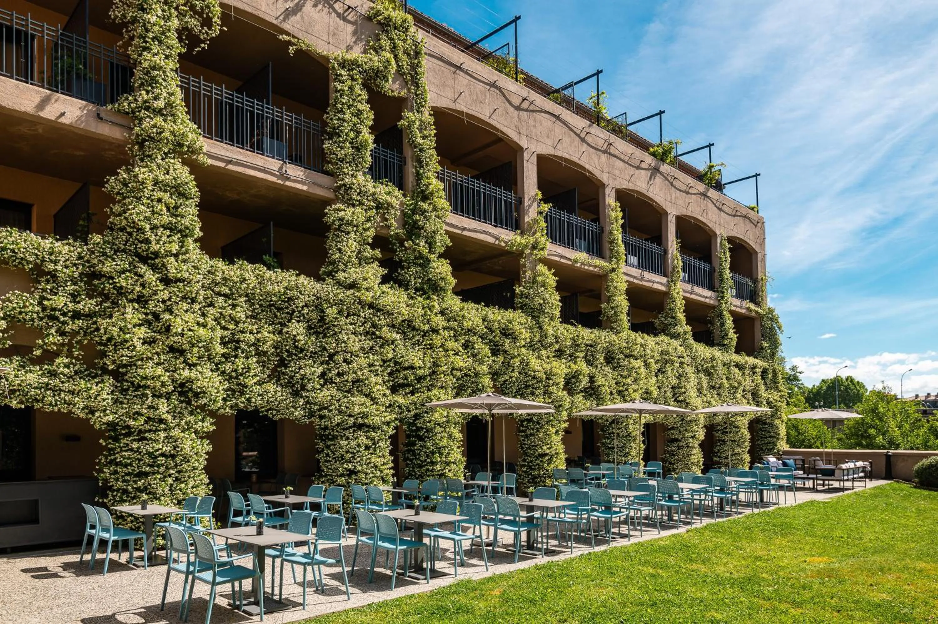 Property building in SOWELL HOTELS Les Chevaliers