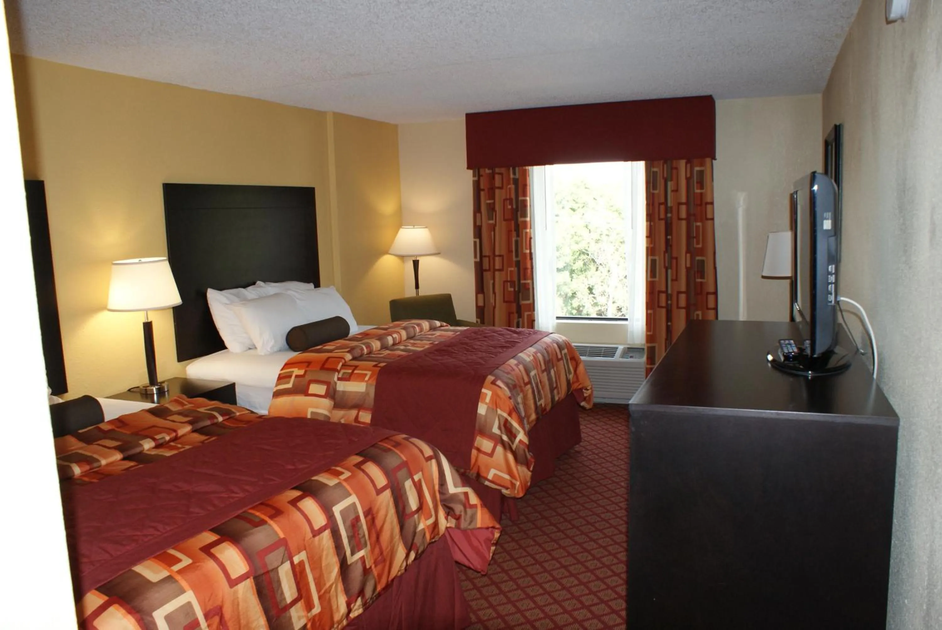 Photo of the whole room, Bed in Wyndham Garden Stillwater