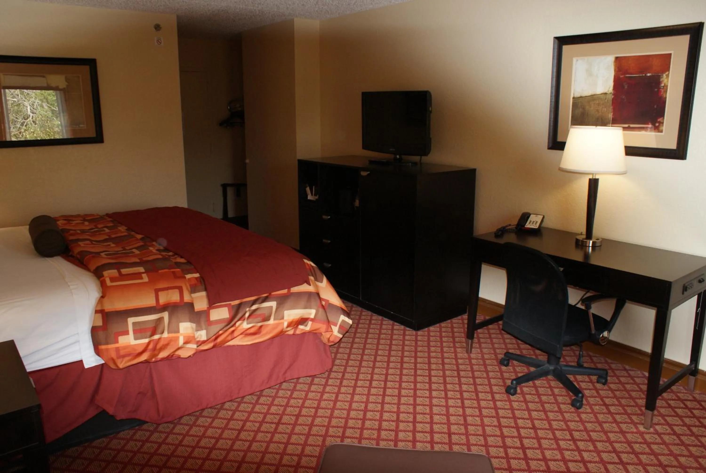 Photo of the whole room, Bed in Wyndham Garden Stillwater