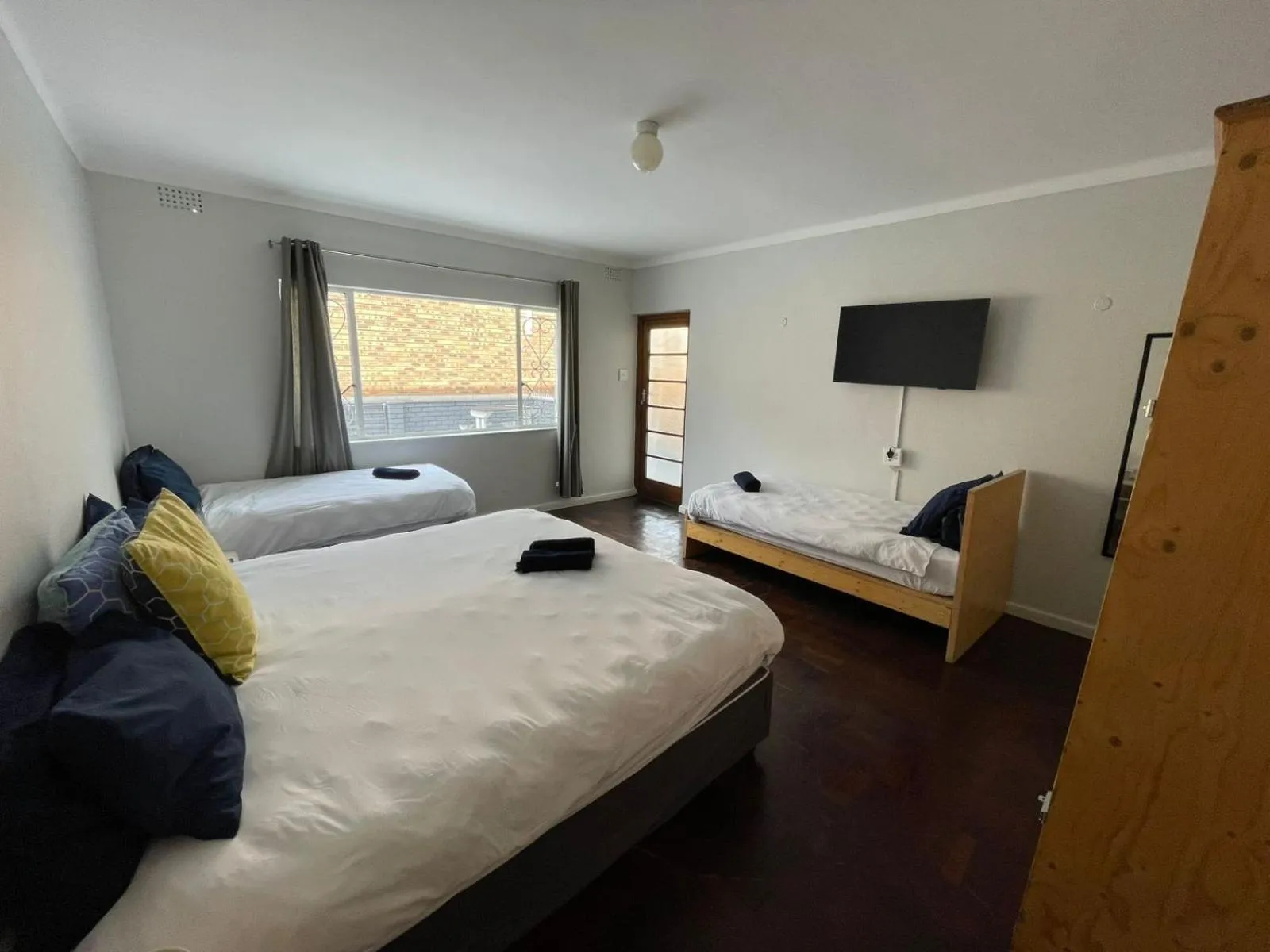 Bed in MoTown by Mojo