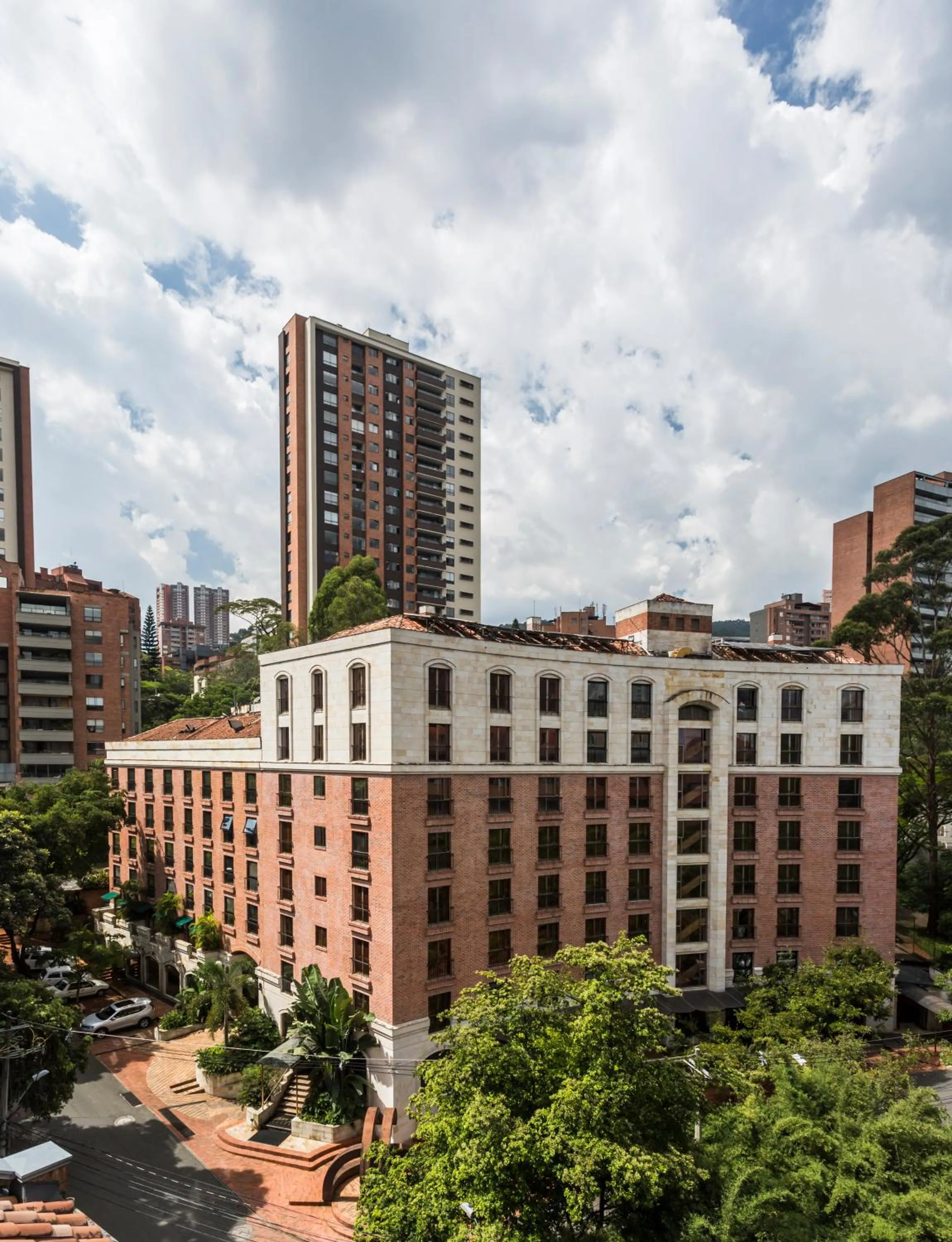 Property building in Hotel Park10