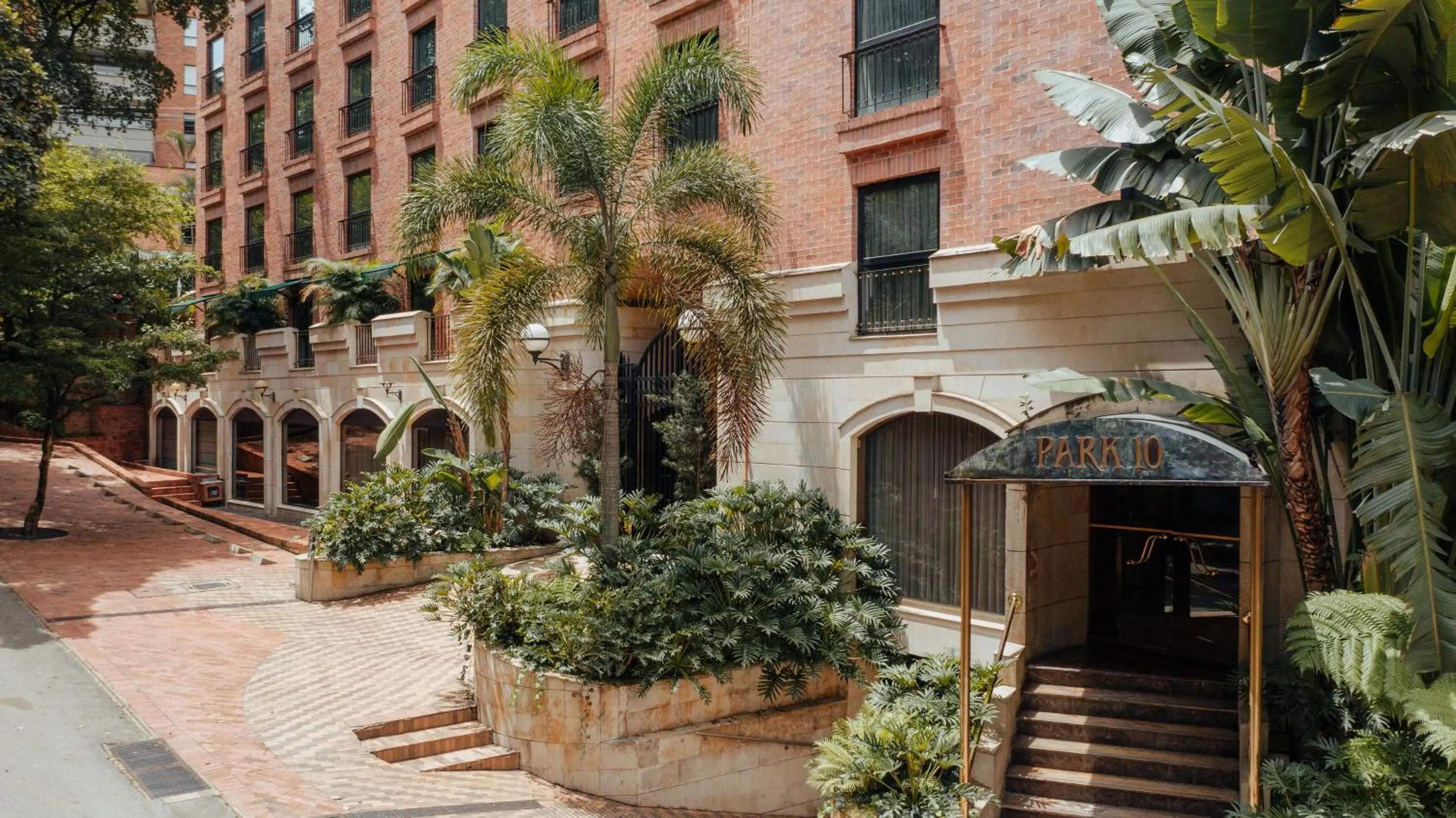 Property building in Hotel Park10