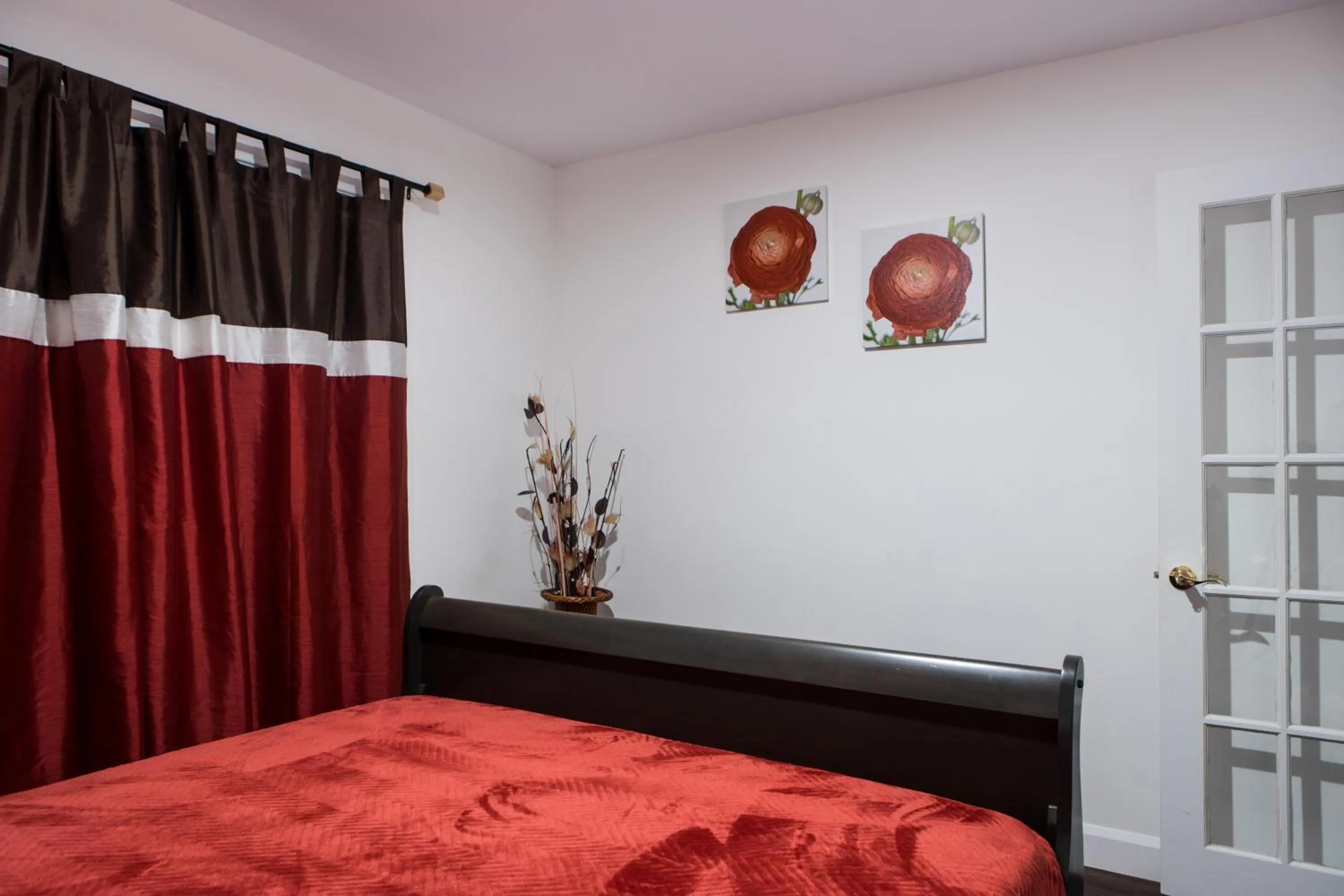 Bed in Motel LA RÉFÉRENCE