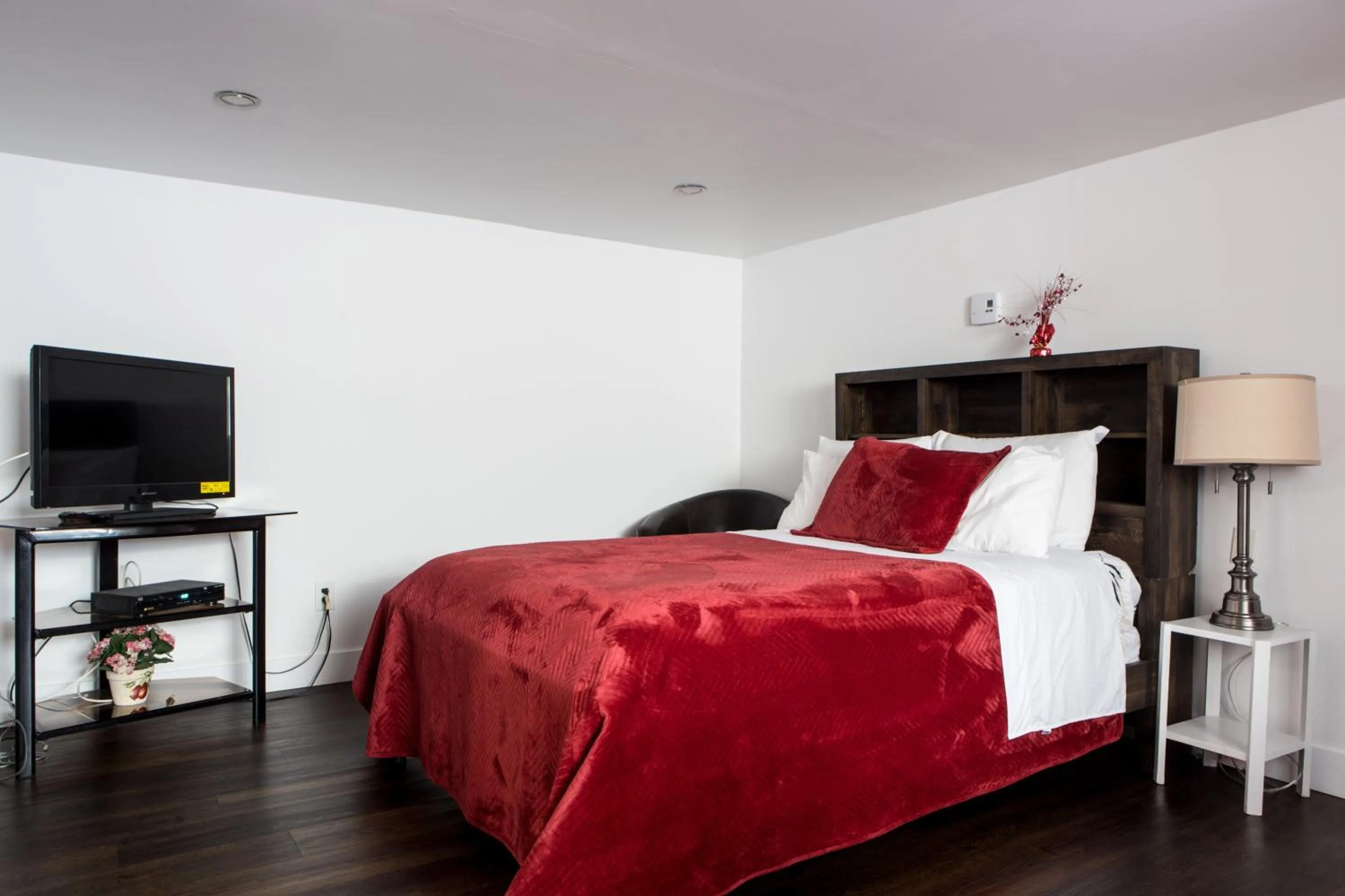 Bed in Motel LA RÉFÉRENCE