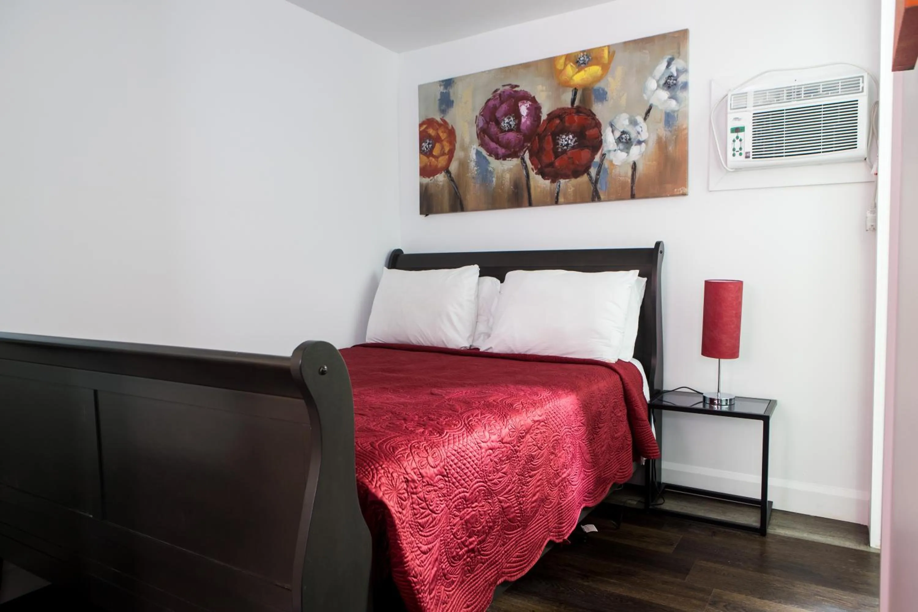 Bed in Motel LA RÉFÉRENCE