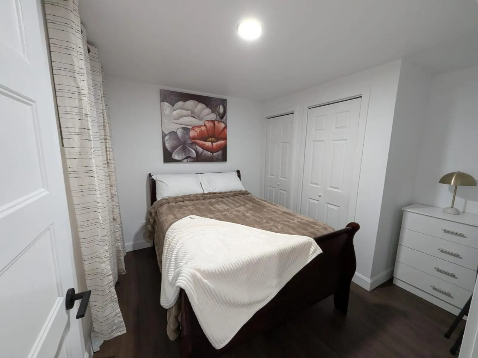 Bed in Motel LA RÉFÉRENCE