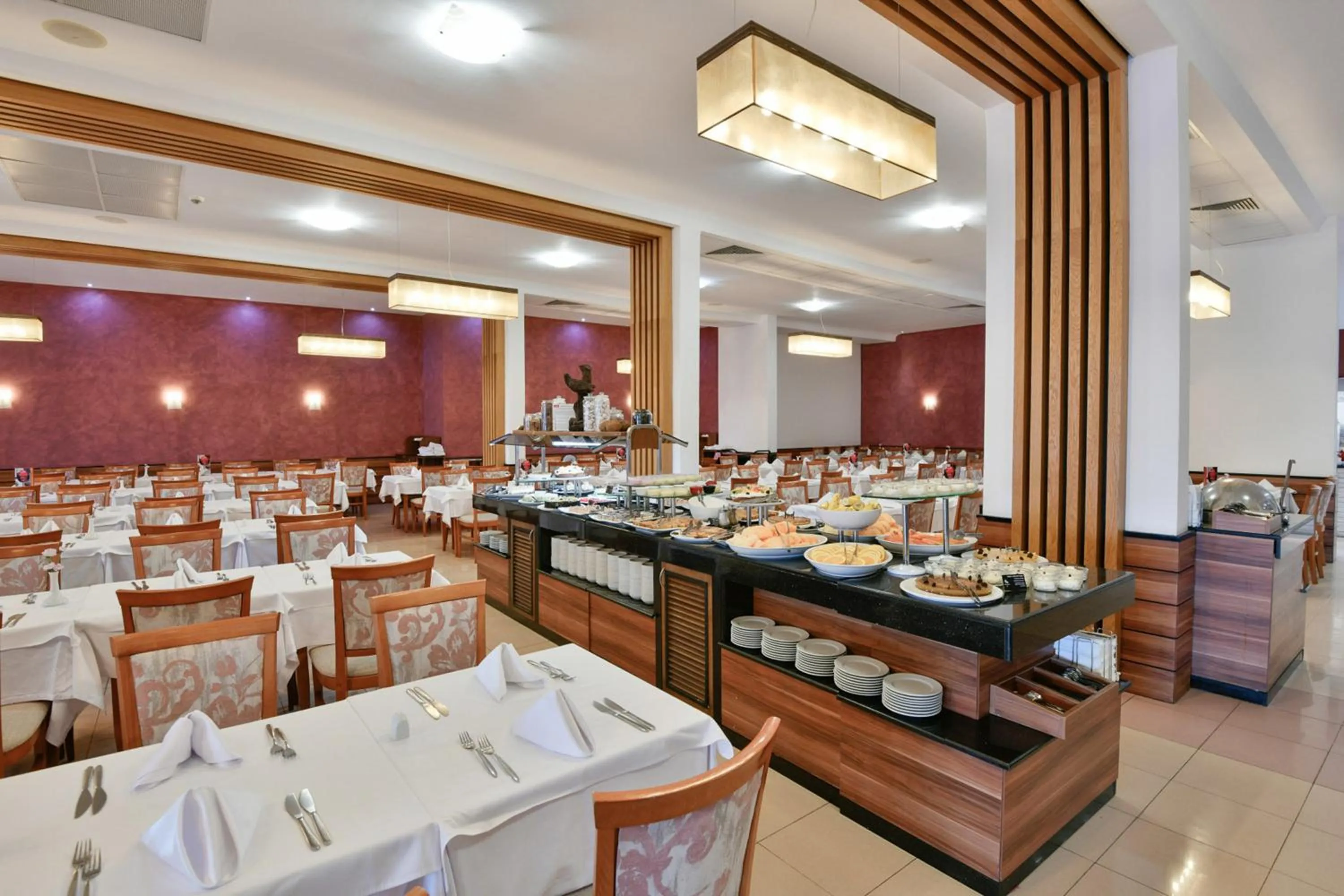 Restaurant/places to eat in GRIFID Arabella Hotel - Ultra All inclusive & Aquapark