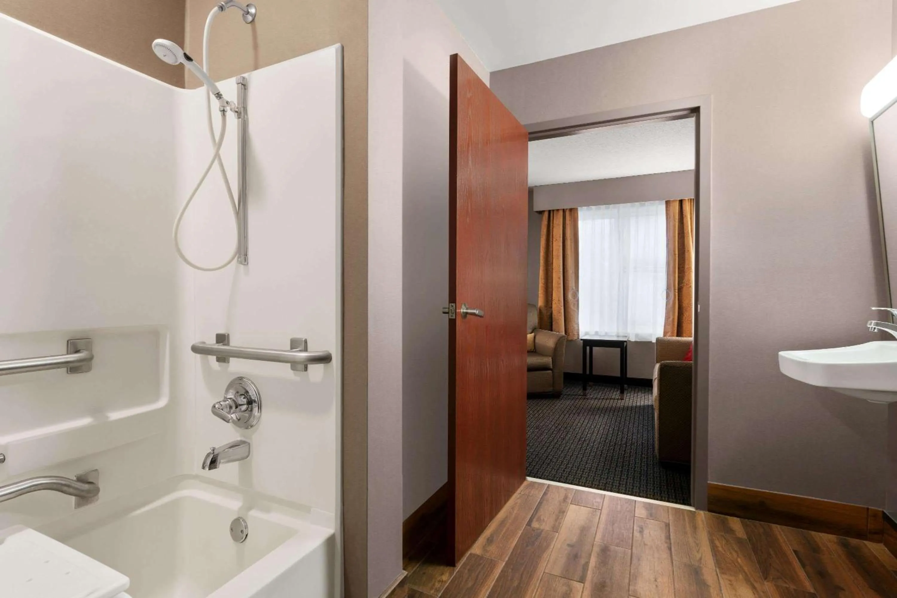 Bathroom in Lancaster Suites