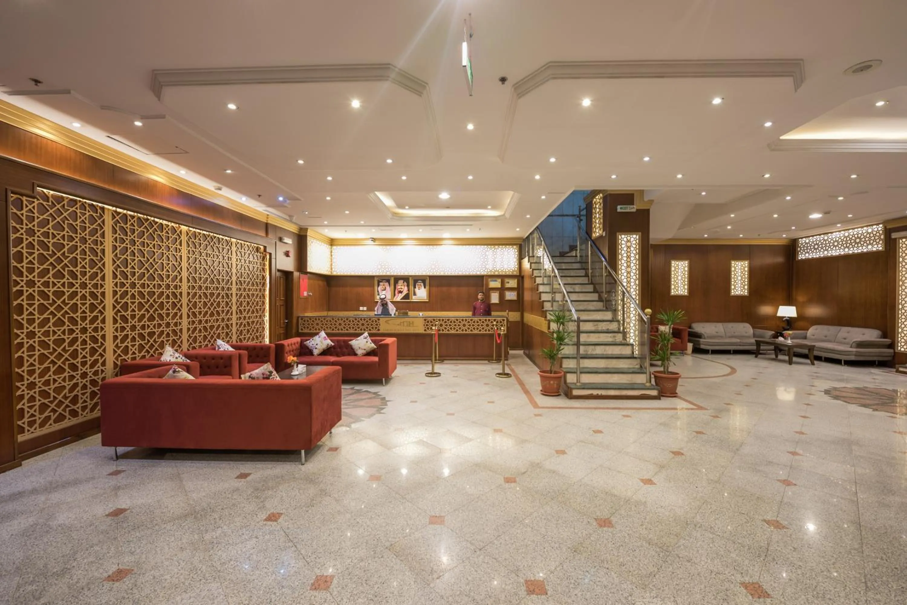 Lobby or reception in Rawdhat Al Mukhtara Hotel