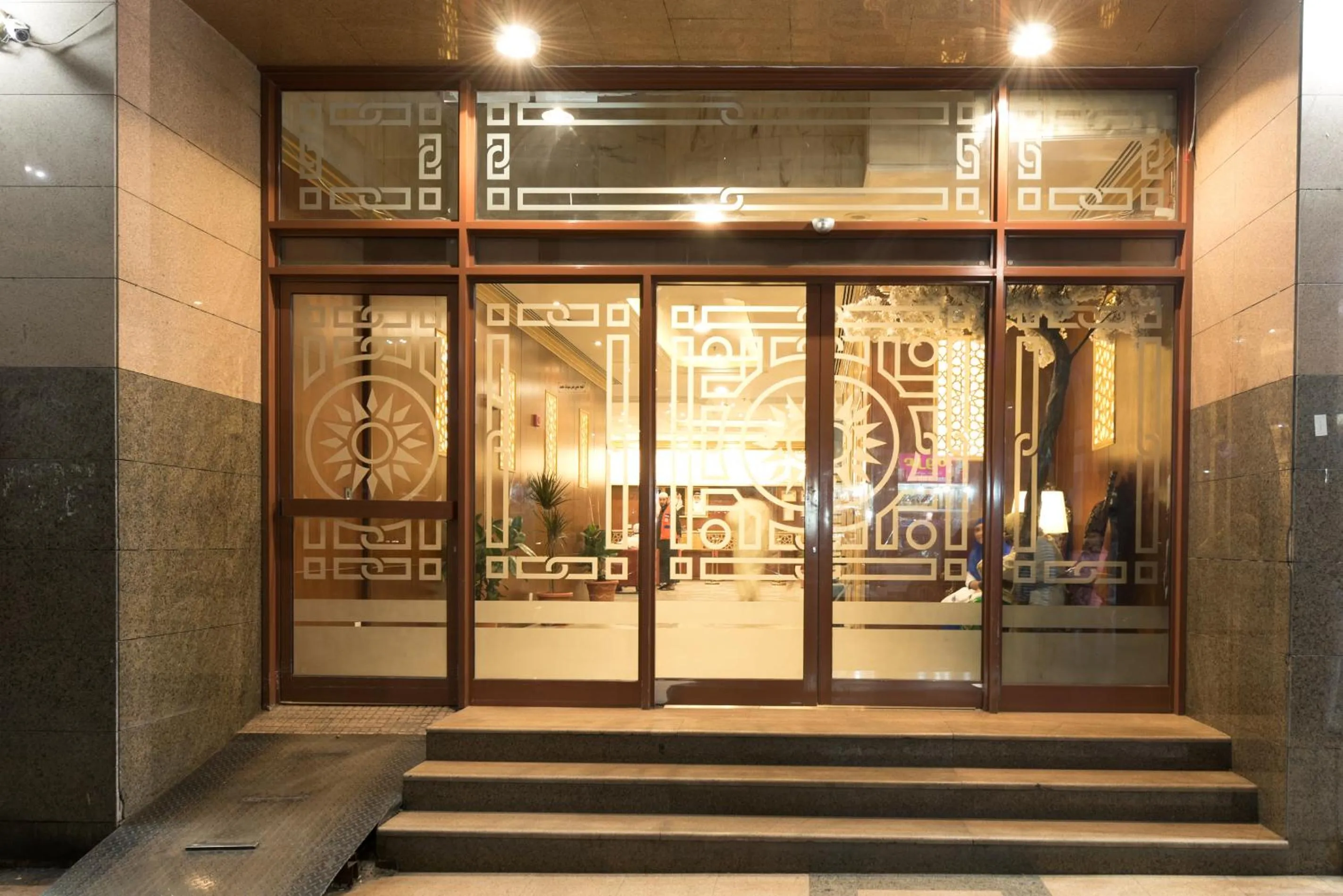 Facade/entrance in Rawdhat Al Mukhtara Hotel