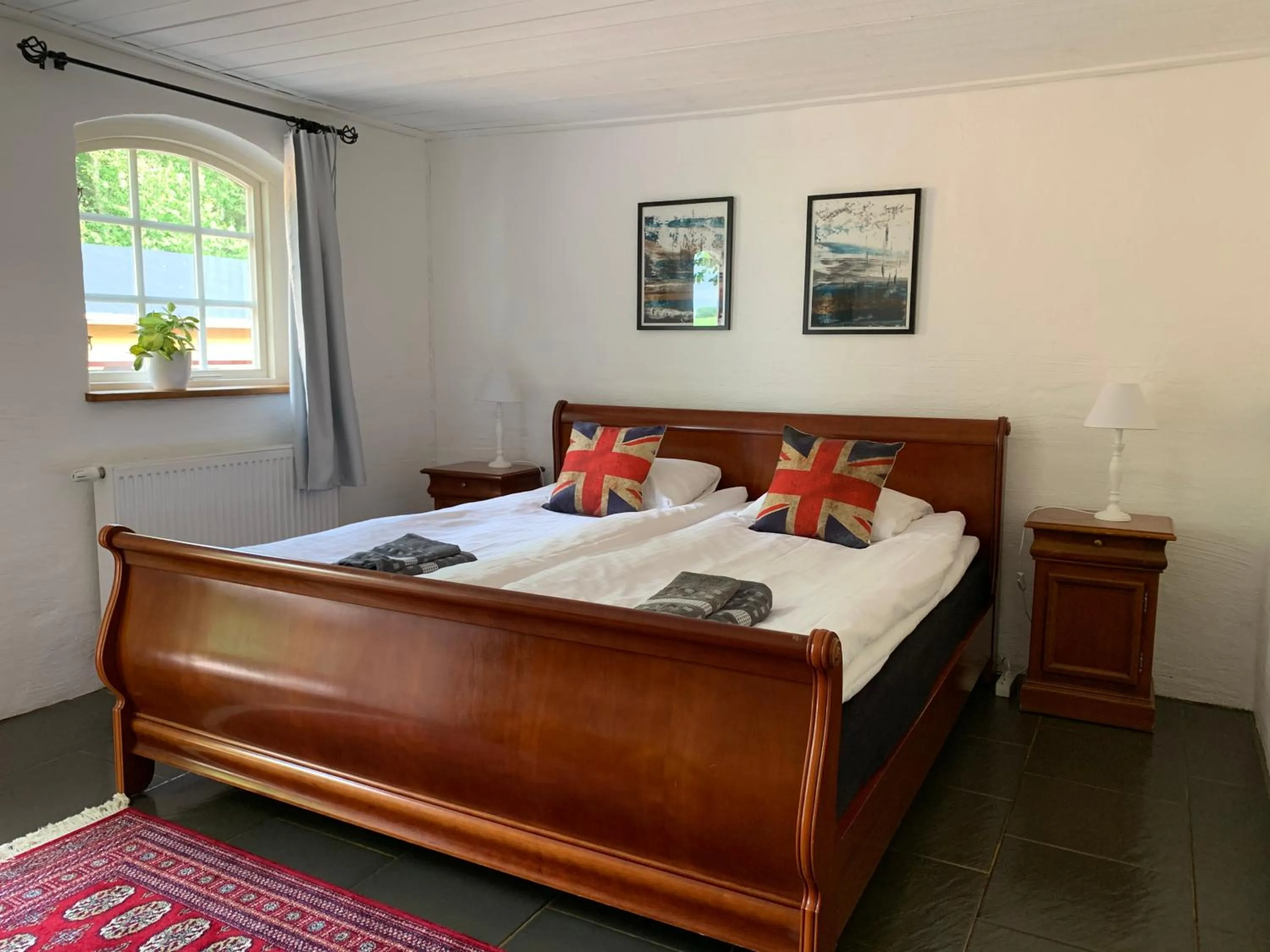 Bed in Husargårdens Bed & Breakfast