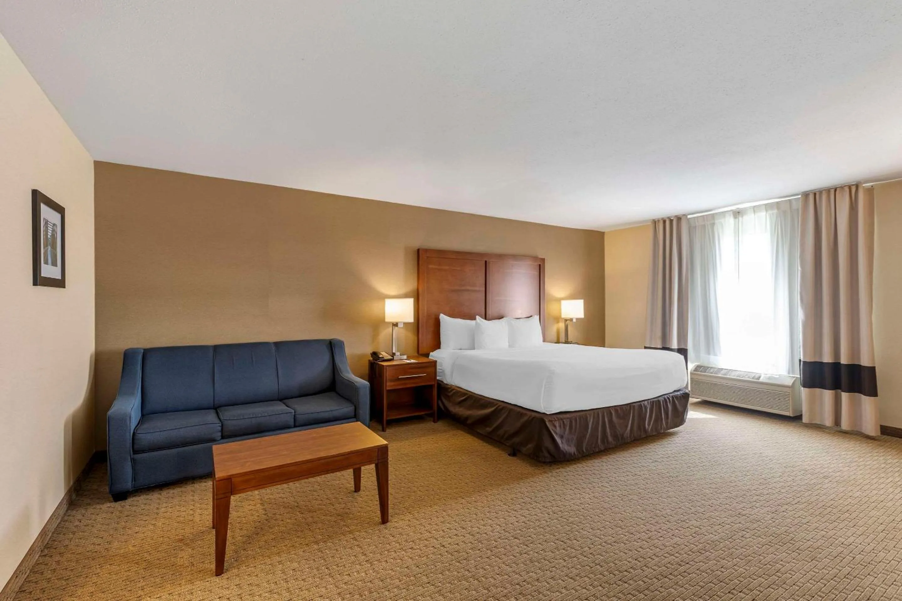 Bedroom, Bed in Comfort Inn & Suites Gillette near Campbell Medical Center