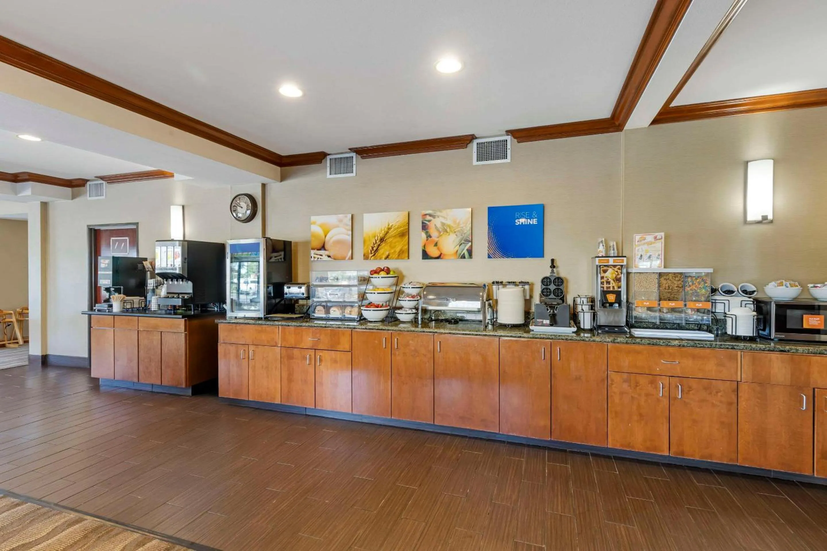 Breakfast in Comfort Inn & Suites Gillette near Campbell Medical Center