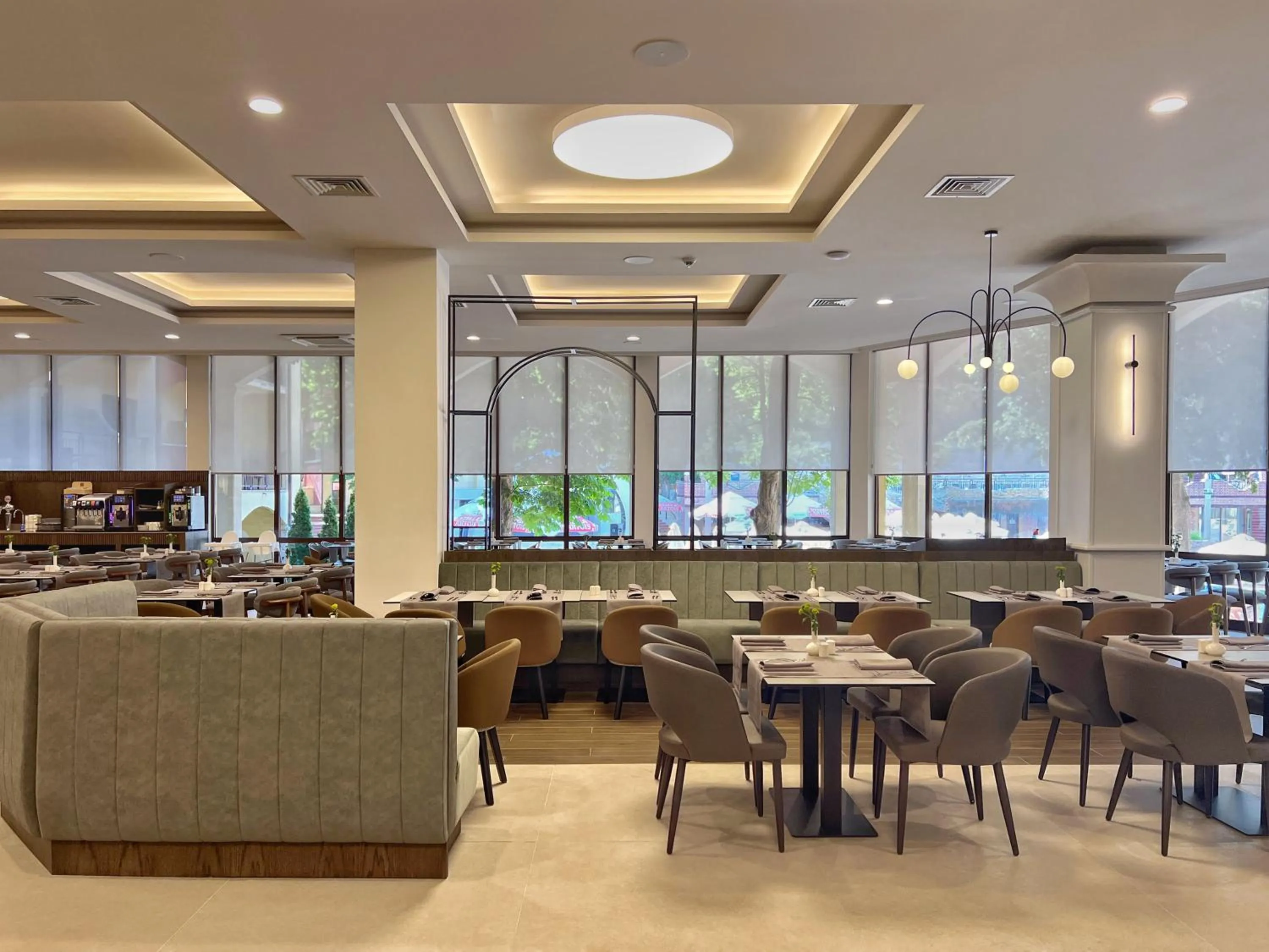 Restaurant/places to eat in AquaClub GRIFID Hotel Bolero - Ultra All Inclusive & Private Beach