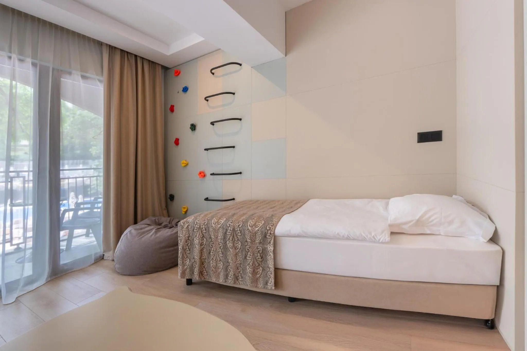 Bedroom, Bed in AquaClub GRIFID Hotel Bolero - Ultra All Inclusive & Private Beach