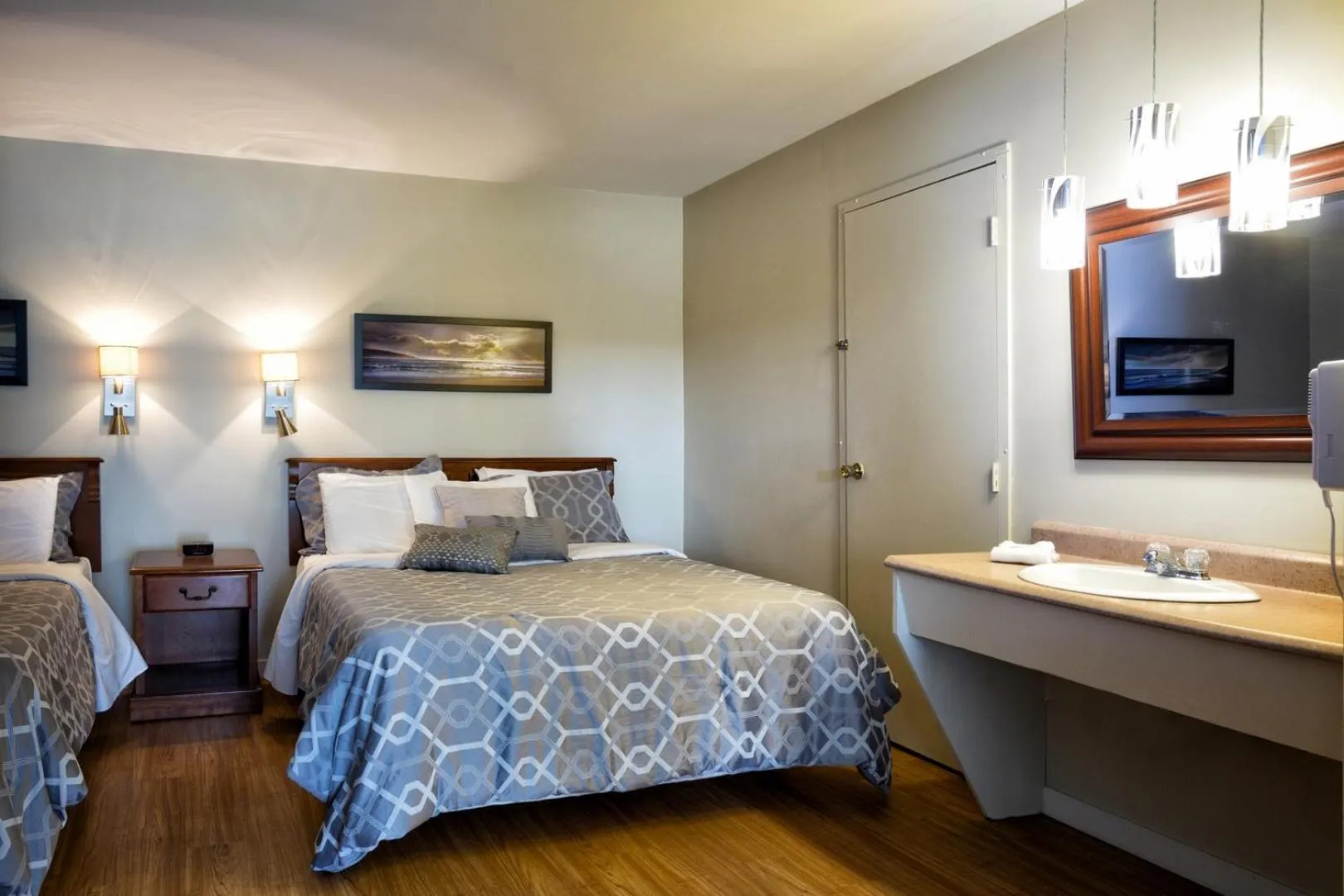 Bed in Le Deauville Motel