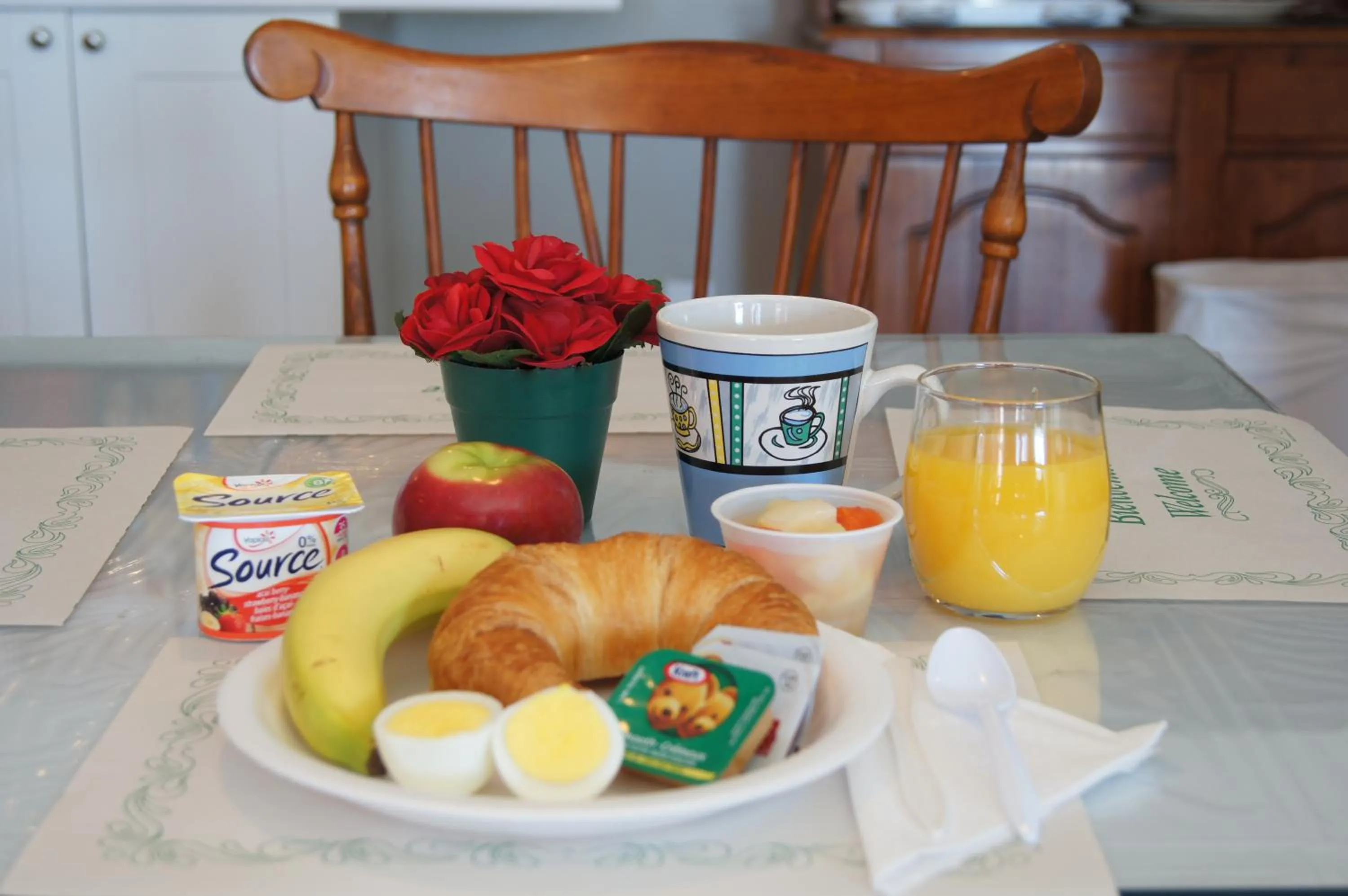 Dining area in Le Deauville Motel