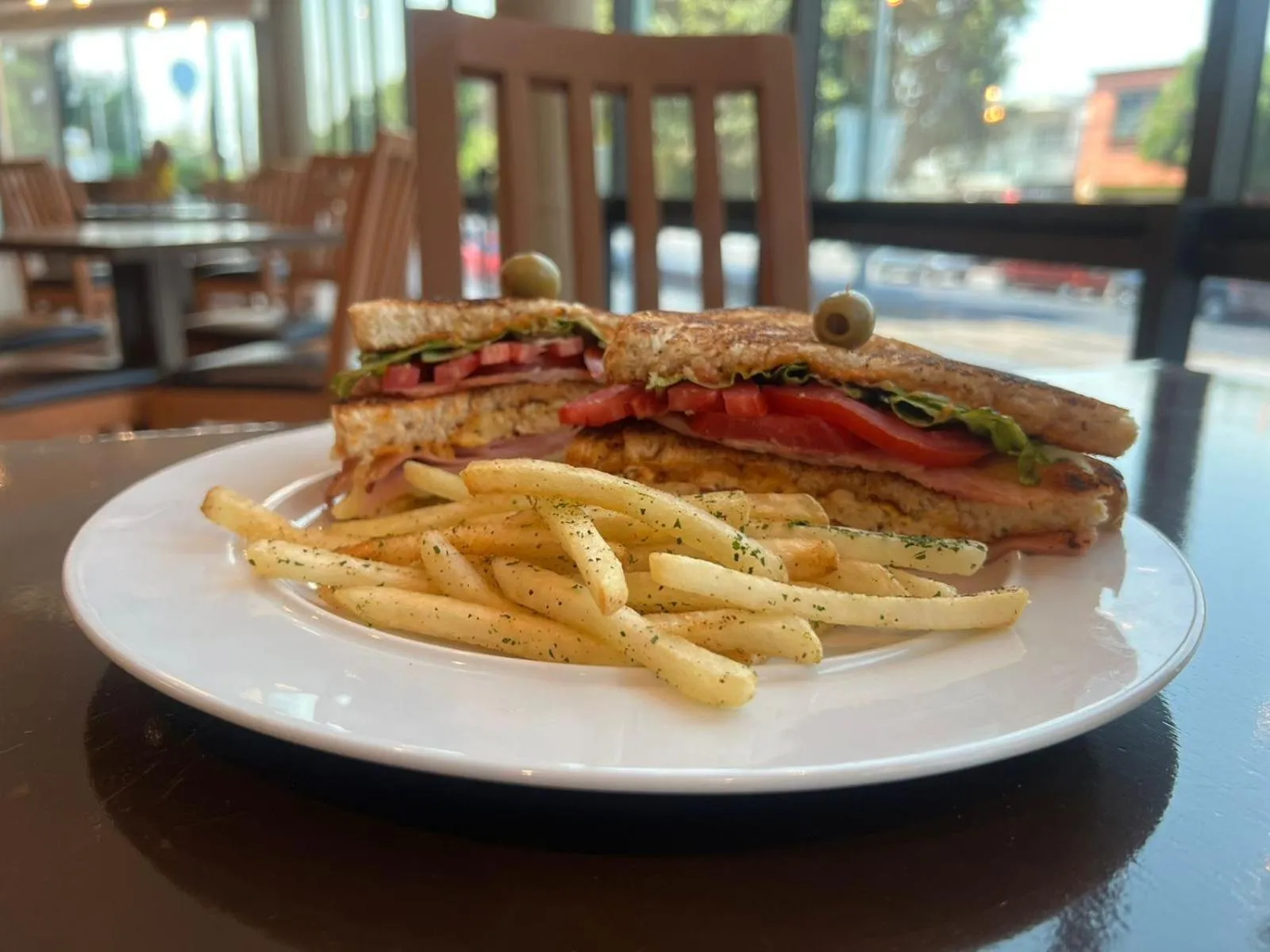 Breakfast in Hotel Florencia by Marho