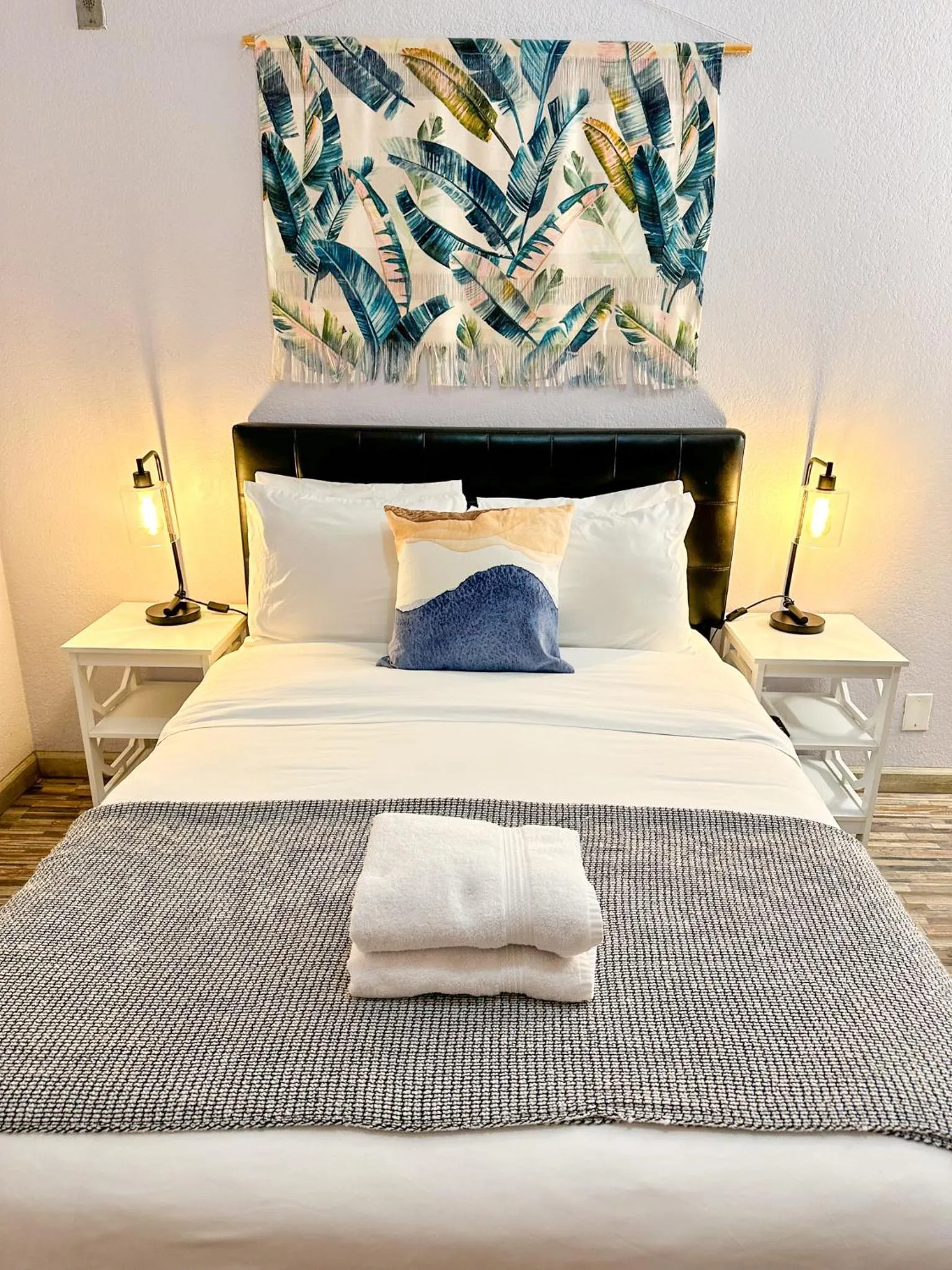 Bedroom, Bed in Samesun Venice Beach Hotel & Hostel